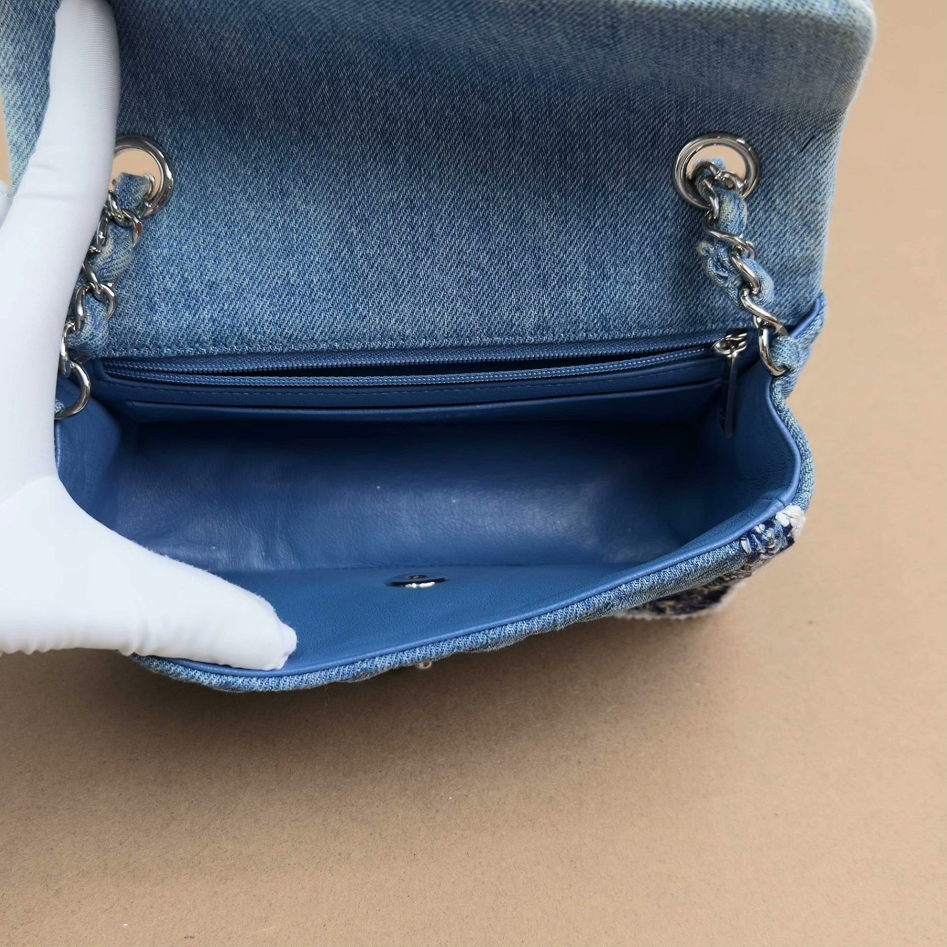 Chanel Pre-loved Bag Very good condition Size ONE SIZE - 6 Thumbnail