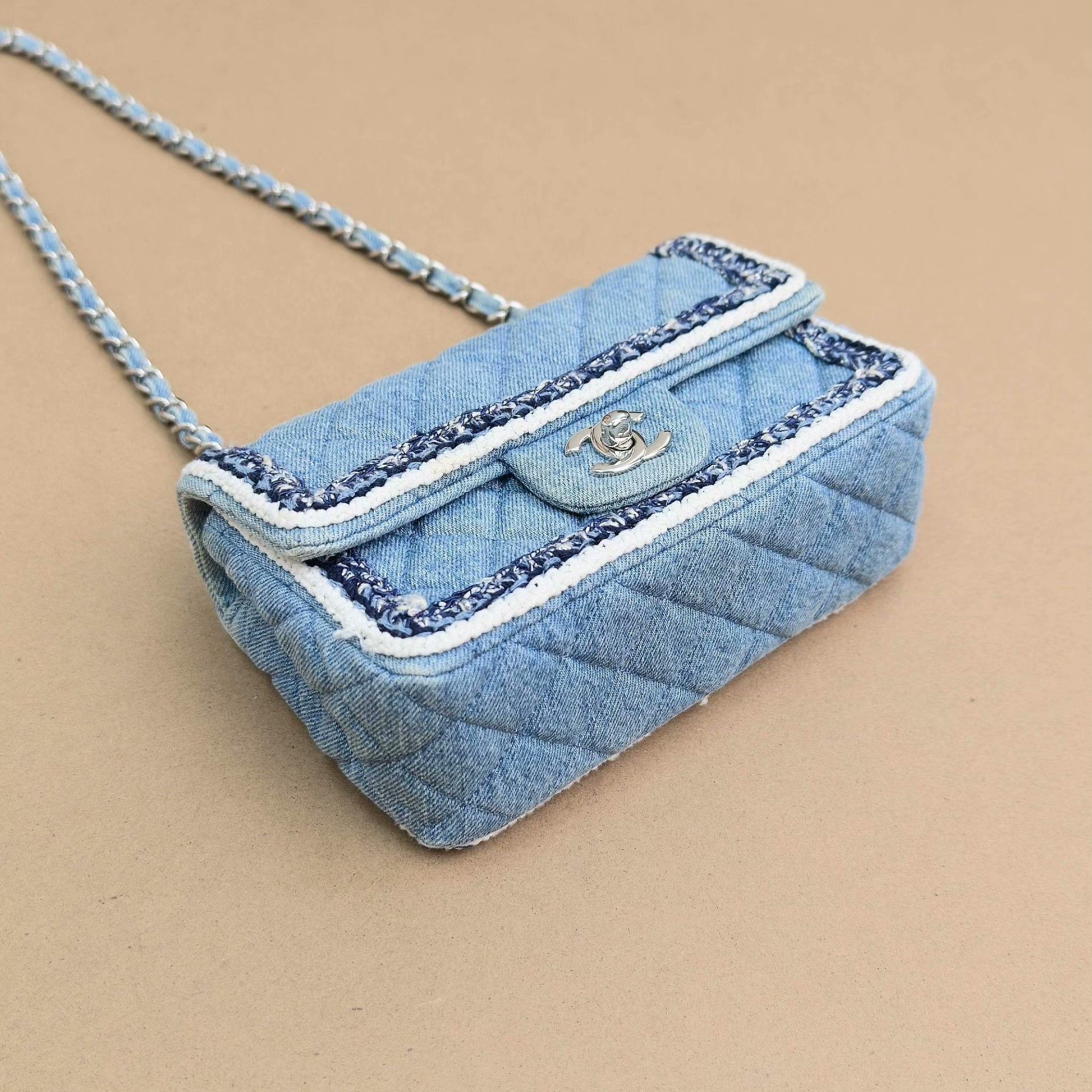 Chanel Pre-loved Bag Very good condition Size ONE SIZE - 3 Thumbnail