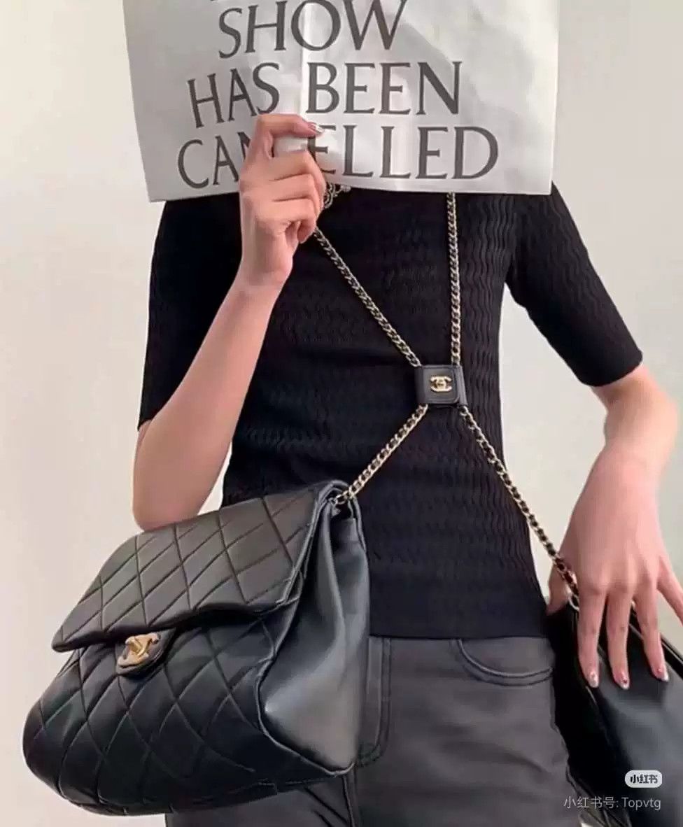 Chanel Pre-loved Bag Very good condition Size ONE SIZE - 2 Thumbnail
