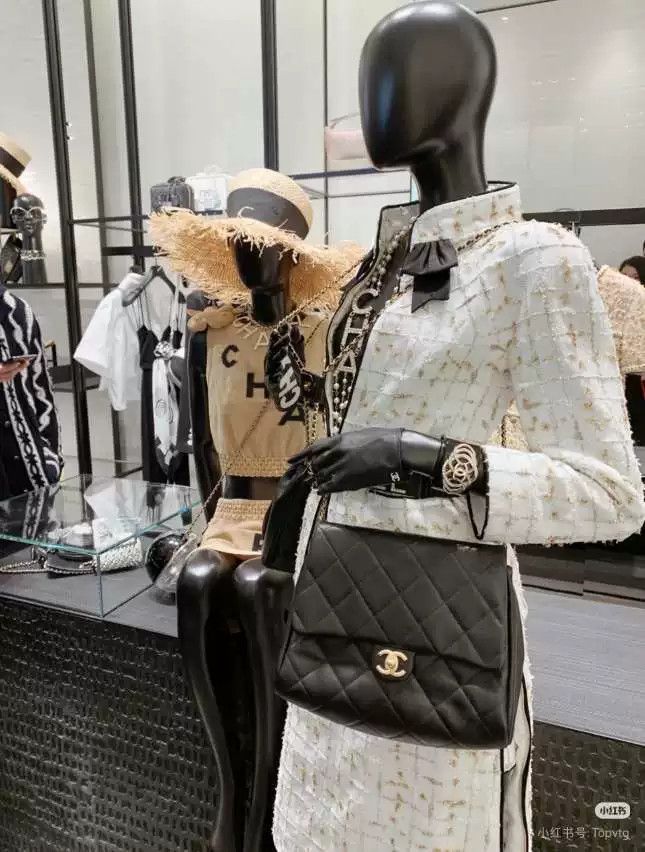 Chanel Pre-loved Bag Very good condition Size ONE SIZE - 3 Thumbnail