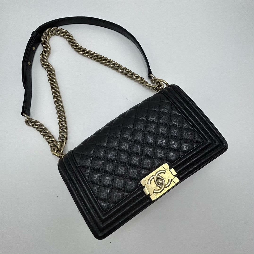 Chanel Pre-loved Bag Very good condition Size ONE SIZE - 4 Thumbnail