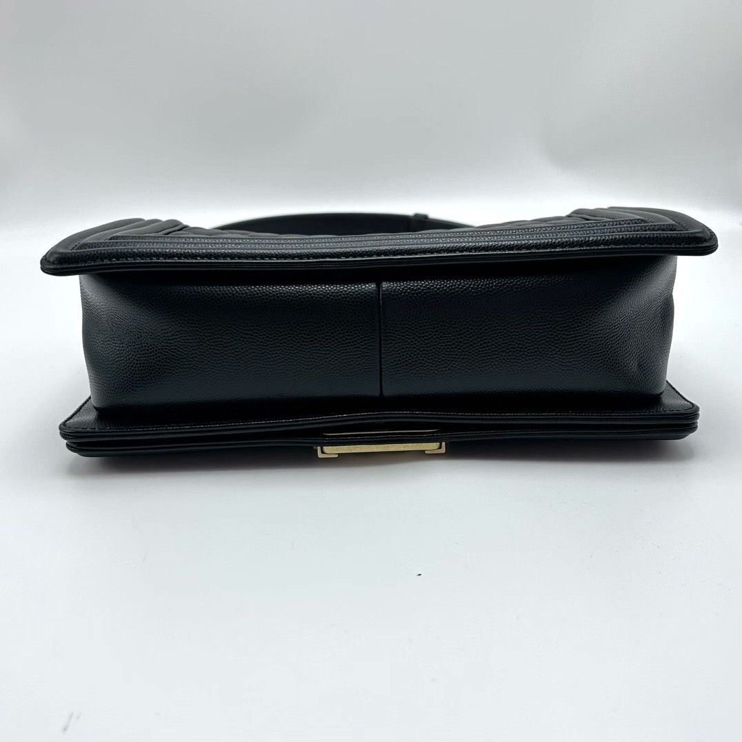 Chanel Pre-loved Bag Very good condition Size ONE SIZE - 5 Thumbnail