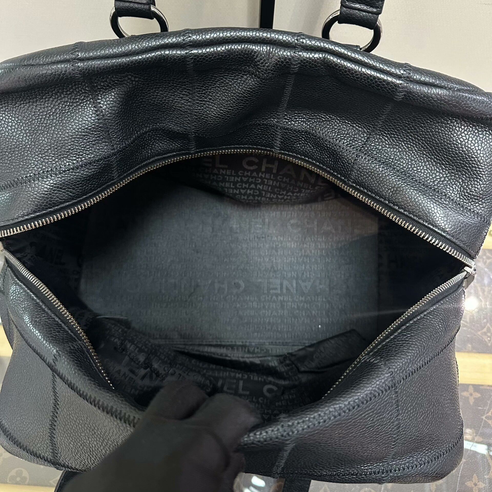 Chanel Pre-loved Bag Very good condition Size ONE SIZE - 6 Thumbnail