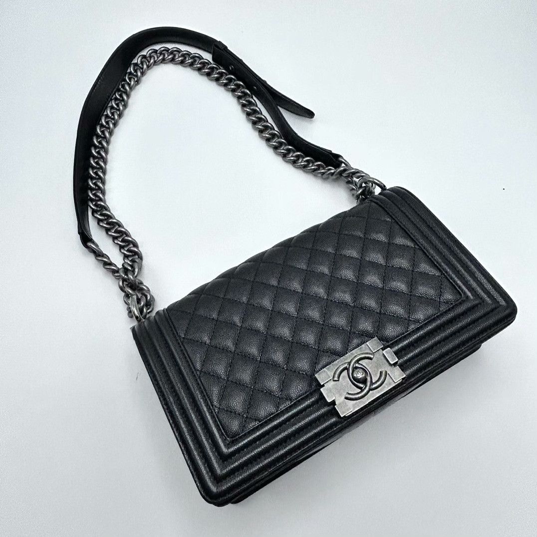 Chanel Pre-loved Bag Very good condition Size ONE SIZE - 4 Thumbnail