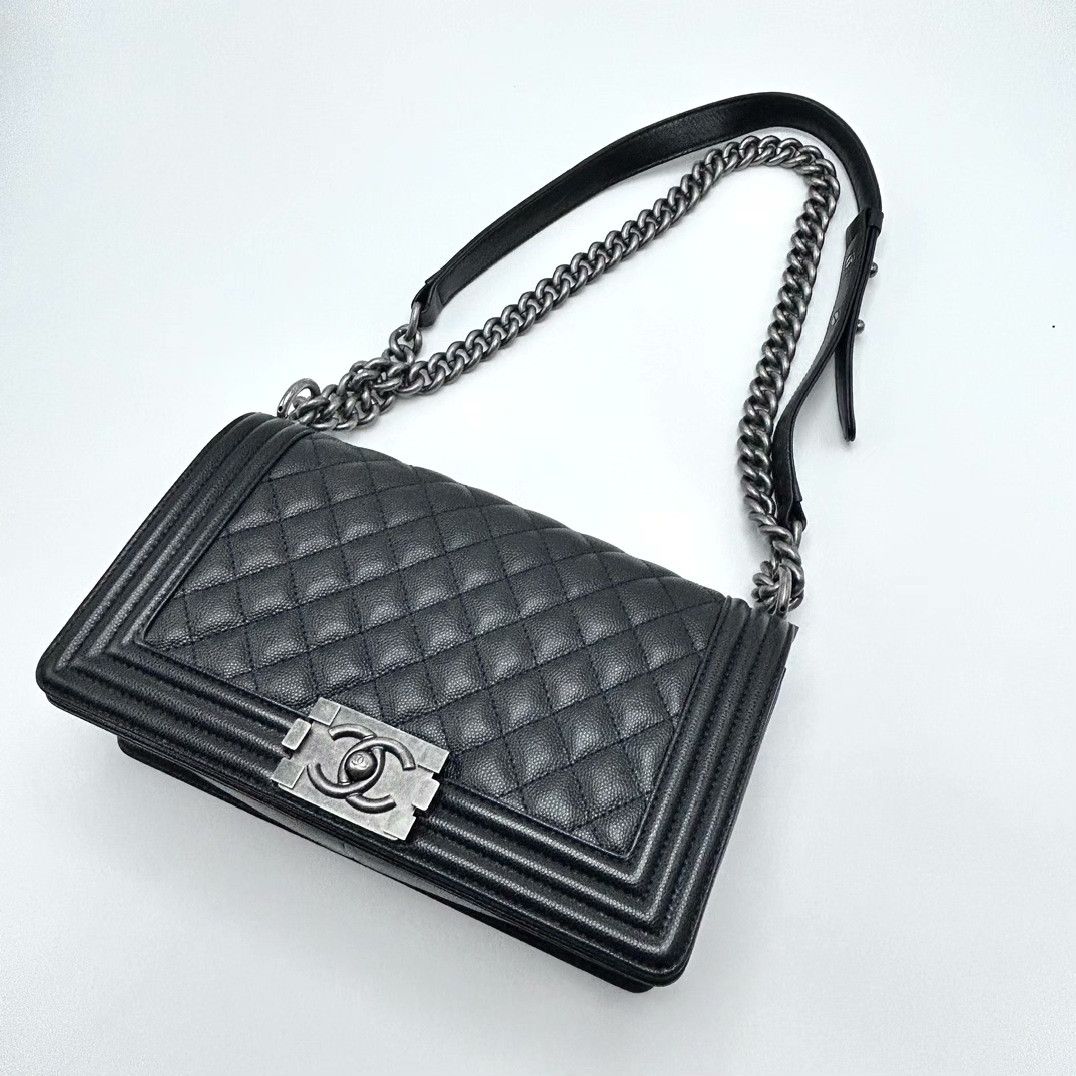Chanel Pre-loved Bag Very good condition Size ONE SIZE - 3 Thumbnail