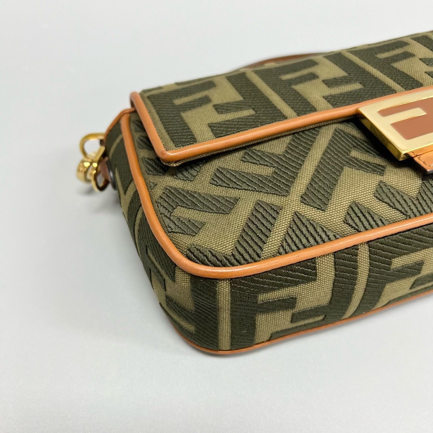Fendi Pre-loved Bag Very good condition Size ONE SIZE - 5 Thumbnail