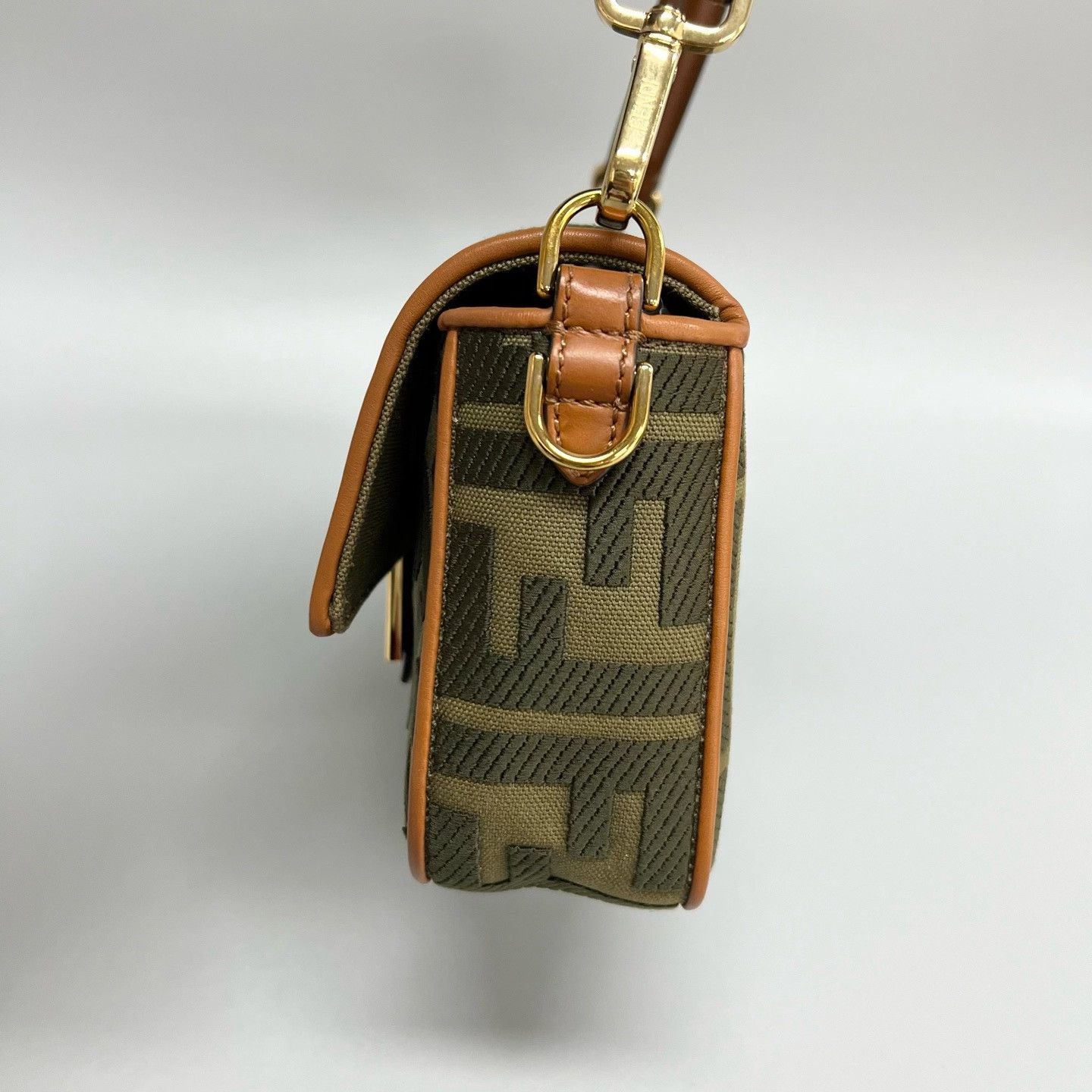 Fendi Pre-loved Bag Very good condition Size ONE SIZE - 6 Thumbnail