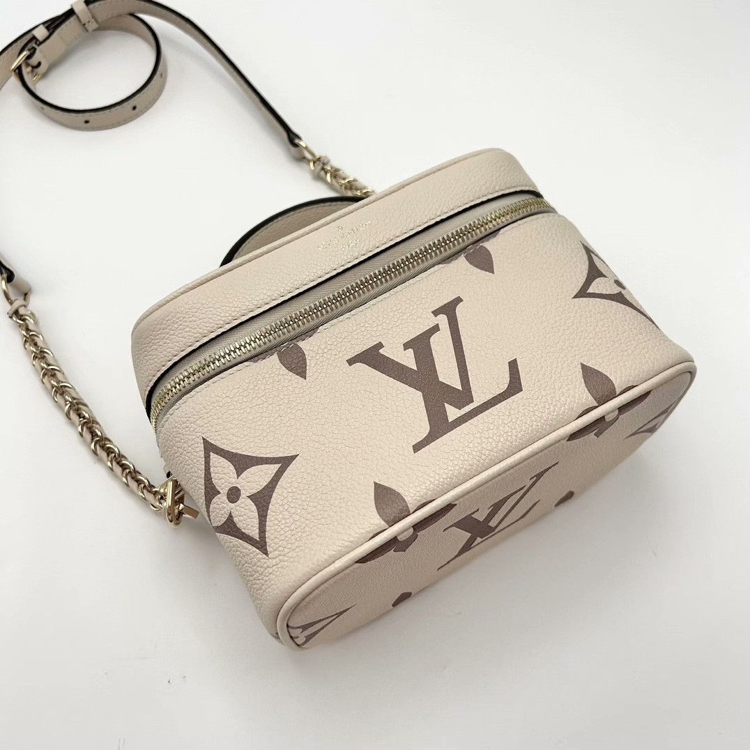 Louis Vuitton Pre-loved Bag Very good condition Size ONE SIZE - 4 Thumbnail