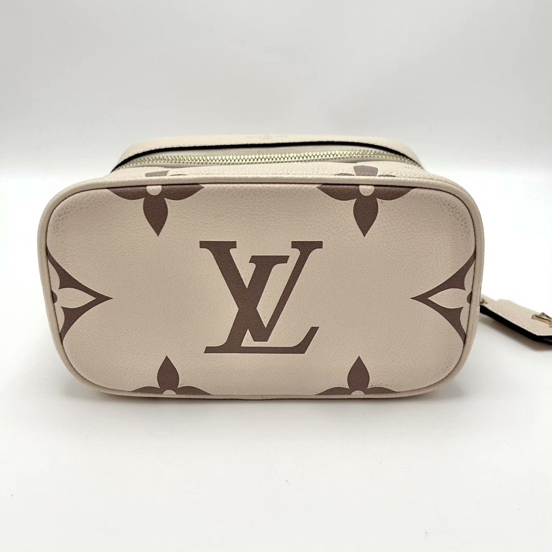 Louis Vuitton Pre-loved Bag Very good condition Size ONE SIZE - 5 Thumbnail