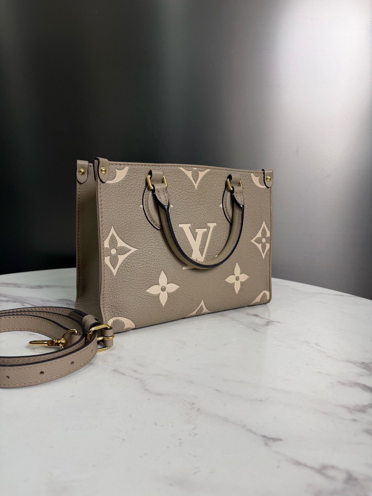Louis Vuitton Pre-loved Bag Very good condition Size ONE SIZE - 2 Thumbnail