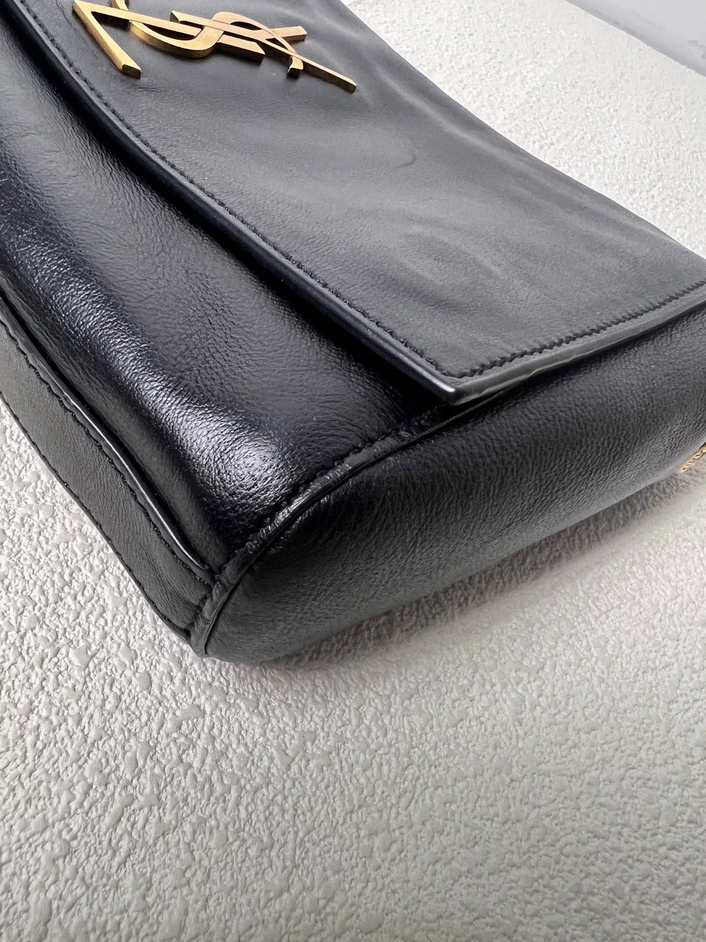 Saint Laurent Paris Pre-loved Bag Very good condition Size ONE SIZE - 3 Thumbnail