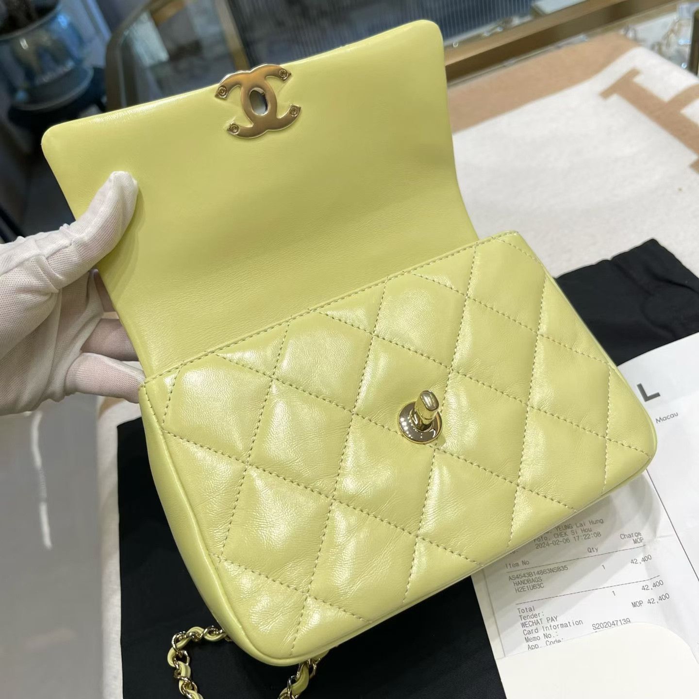 Chanel Pre-loved Bag Very good condition Size ONE SIZE - 8 Thumbnail