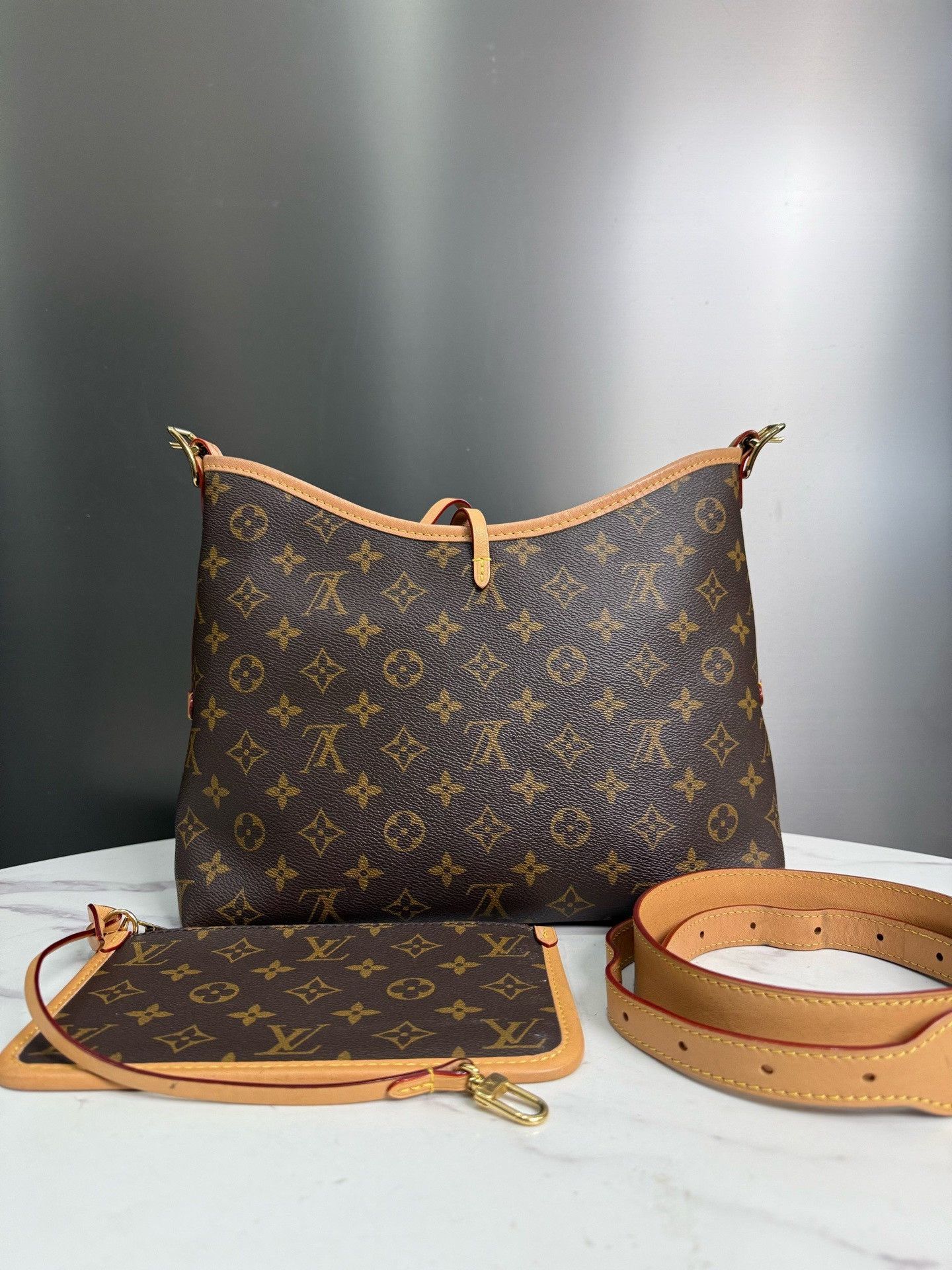 Louis Vuitton Pre-loved Bag Very good condition Size ONE SIZE - 3 Thumbnail