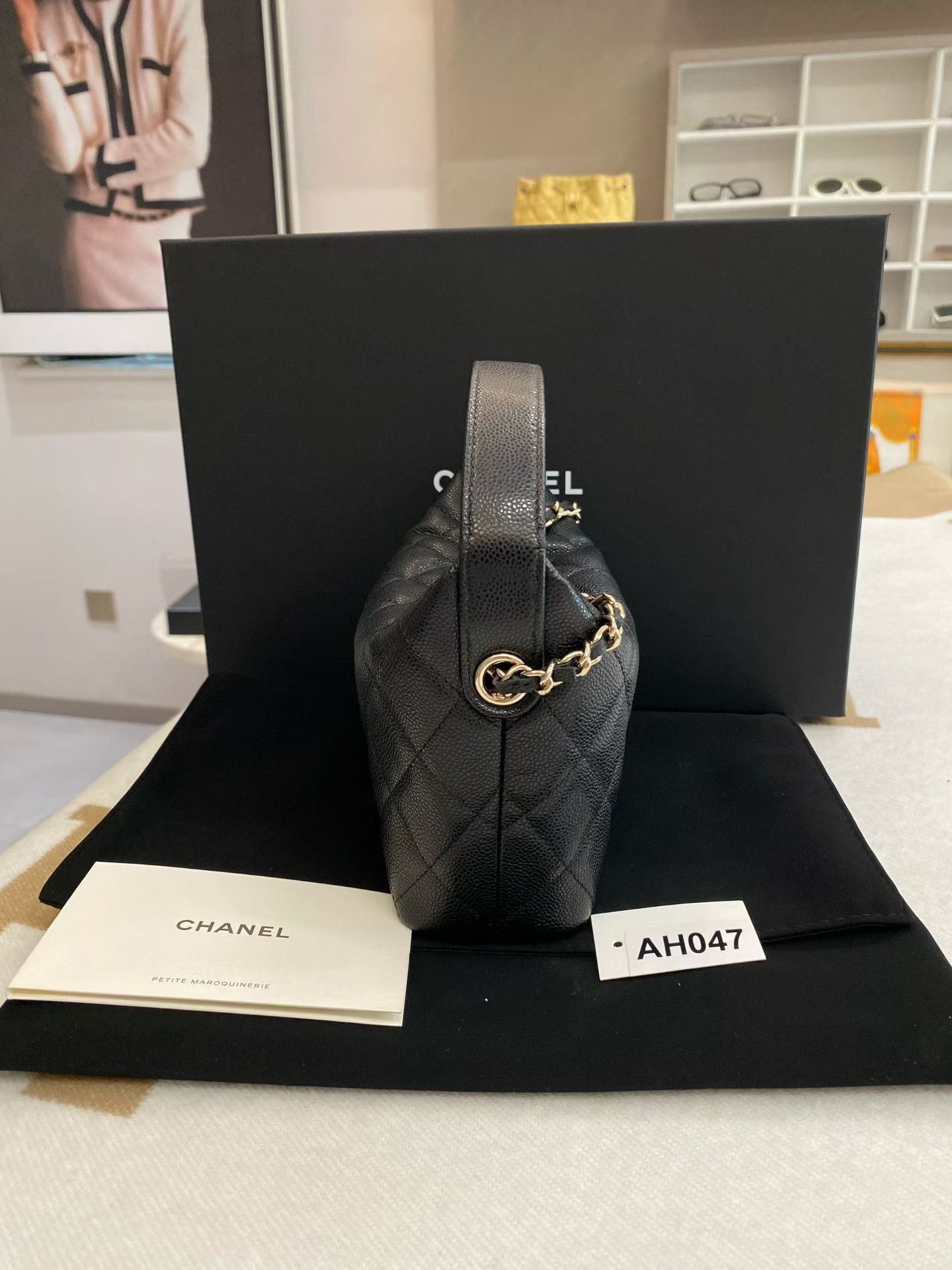 Chanel Pre-loved Bag Very good condition Size ONE SIZE - 6 Thumbnail
