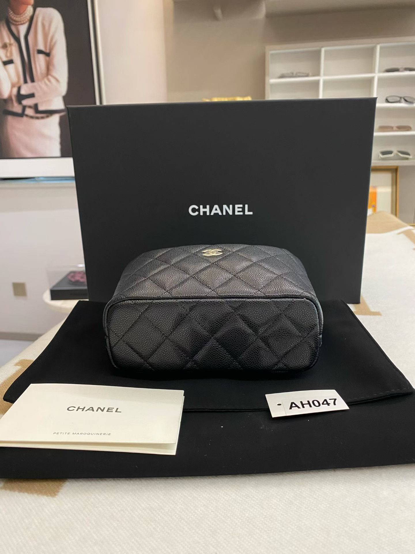 Chanel Pre-loved Bag Very good condition Size ONE SIZE - 9 Thumbnail