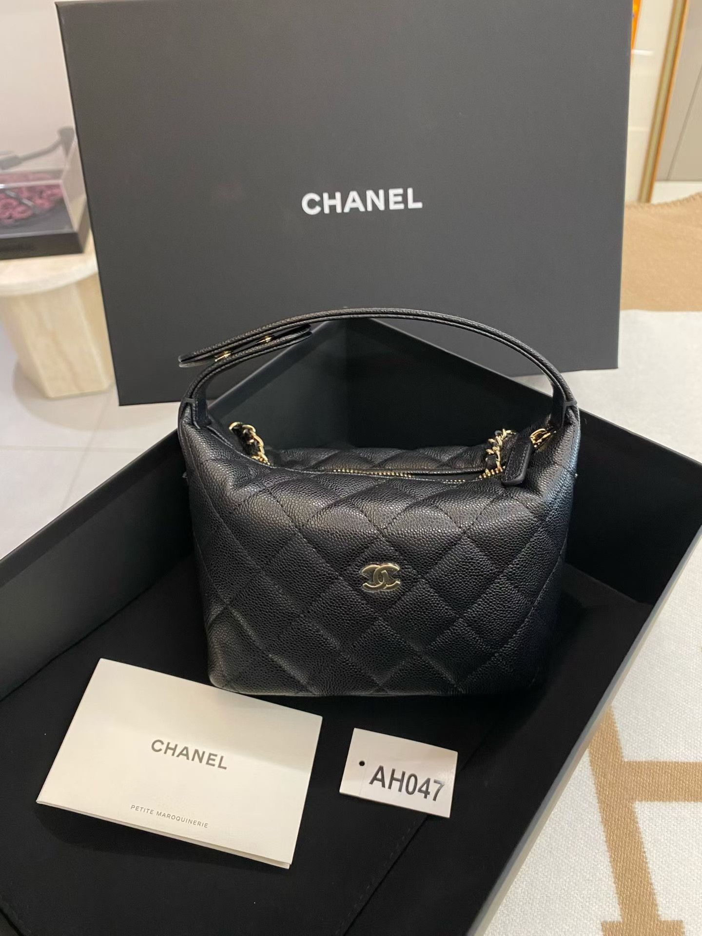 Chanel Pre-loved Bag Very good condition Size ONE SIZE - 8 Thumbnail