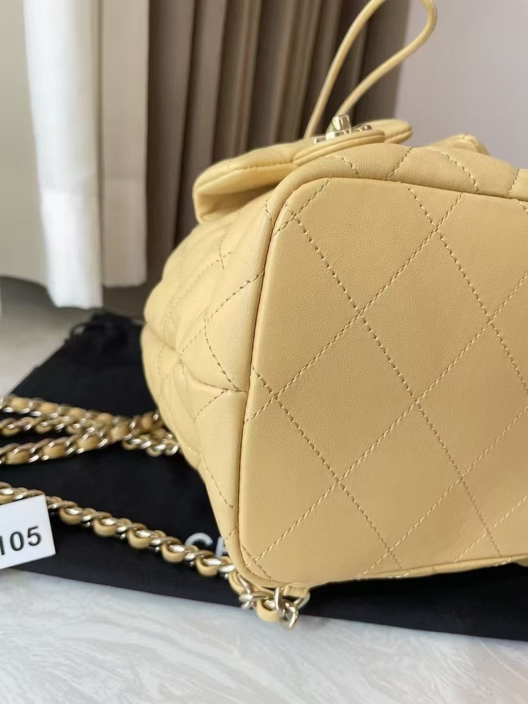 Chanel Pre-loved Bag Very good condition Size ONE SIZE - 7 Thumbnail