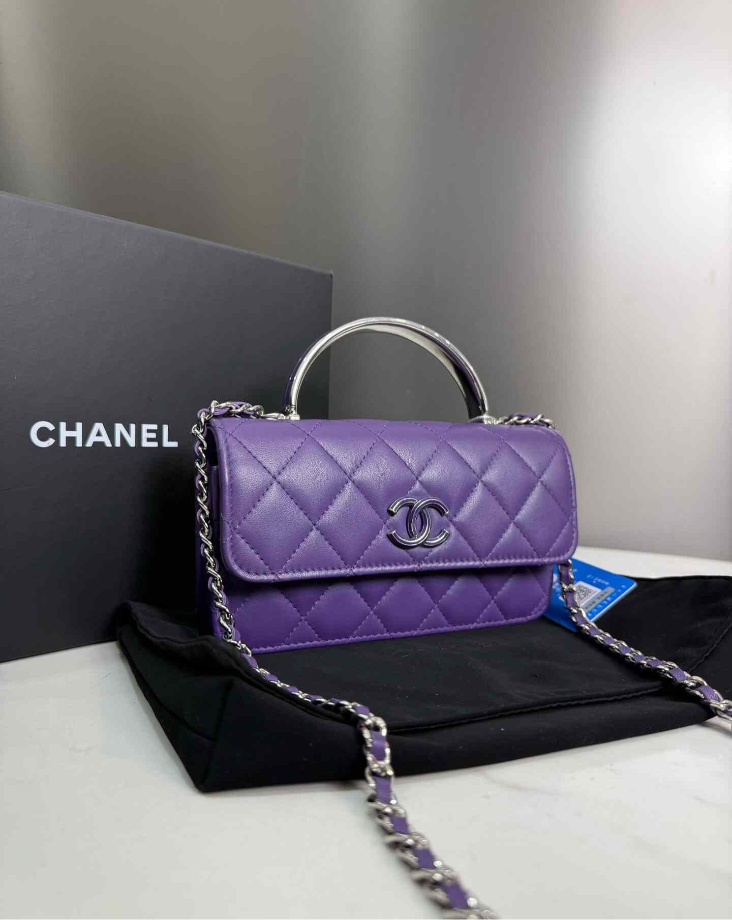 Chanel Pre-loved Bag Very good condition Size ONE SIZE - 2 Thumbnail