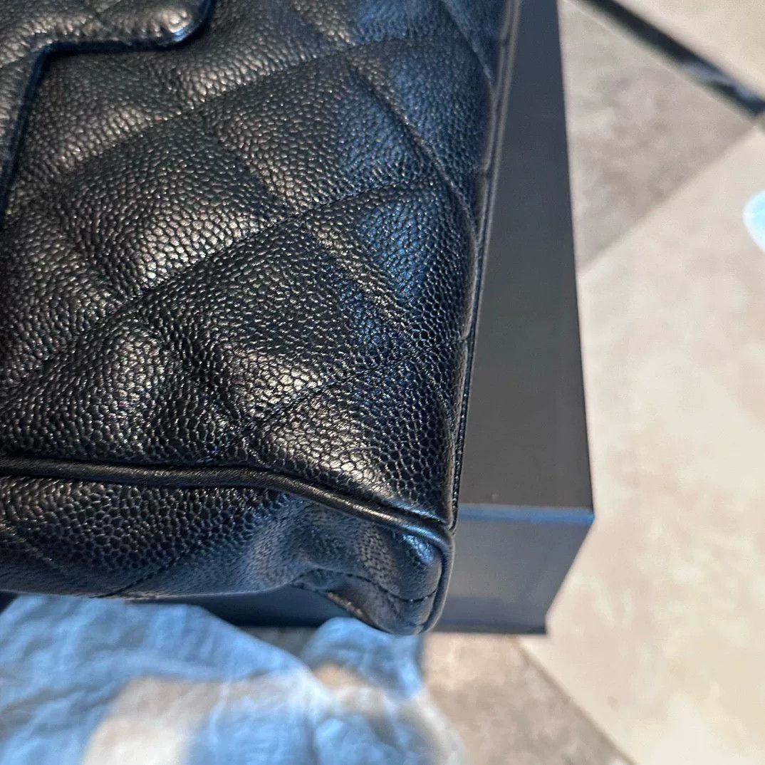 Chanel Pre-loved Bag Very good condition Size ONE SIZE - 6 Thumbnail