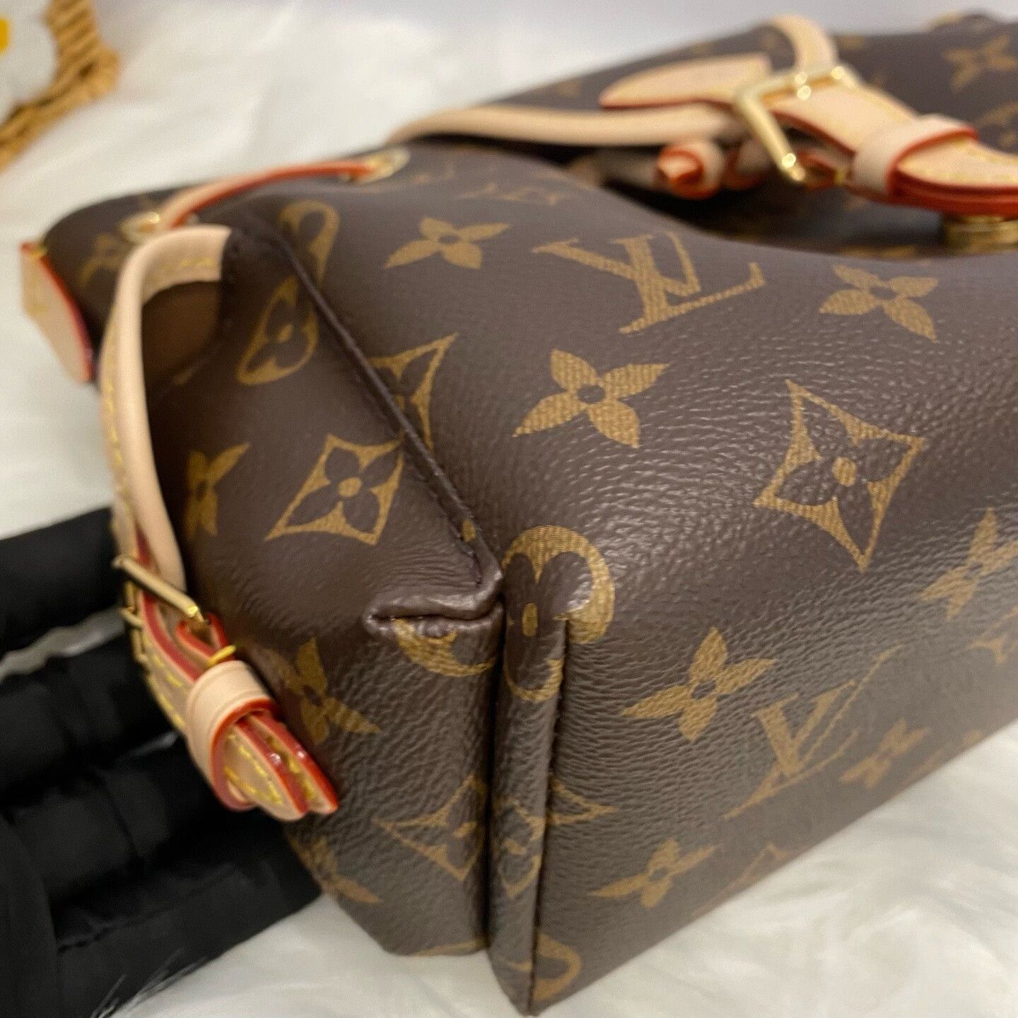 Louis Vuitton Pre-loved Bag Very good condition Size ONE SIZE - 6 Thumbnail