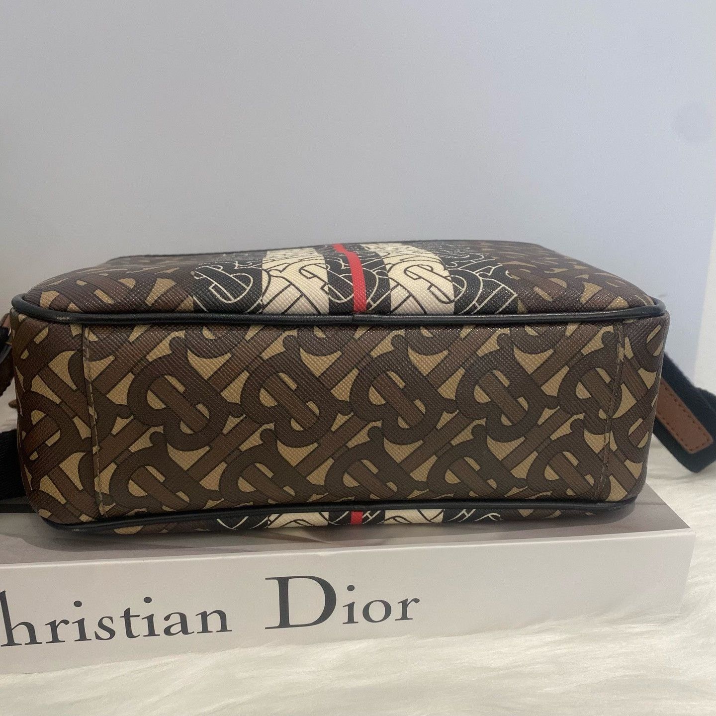 Burberry Pre-loved Bag Very good condition Size ONE SIZE - 6 Thumbnail