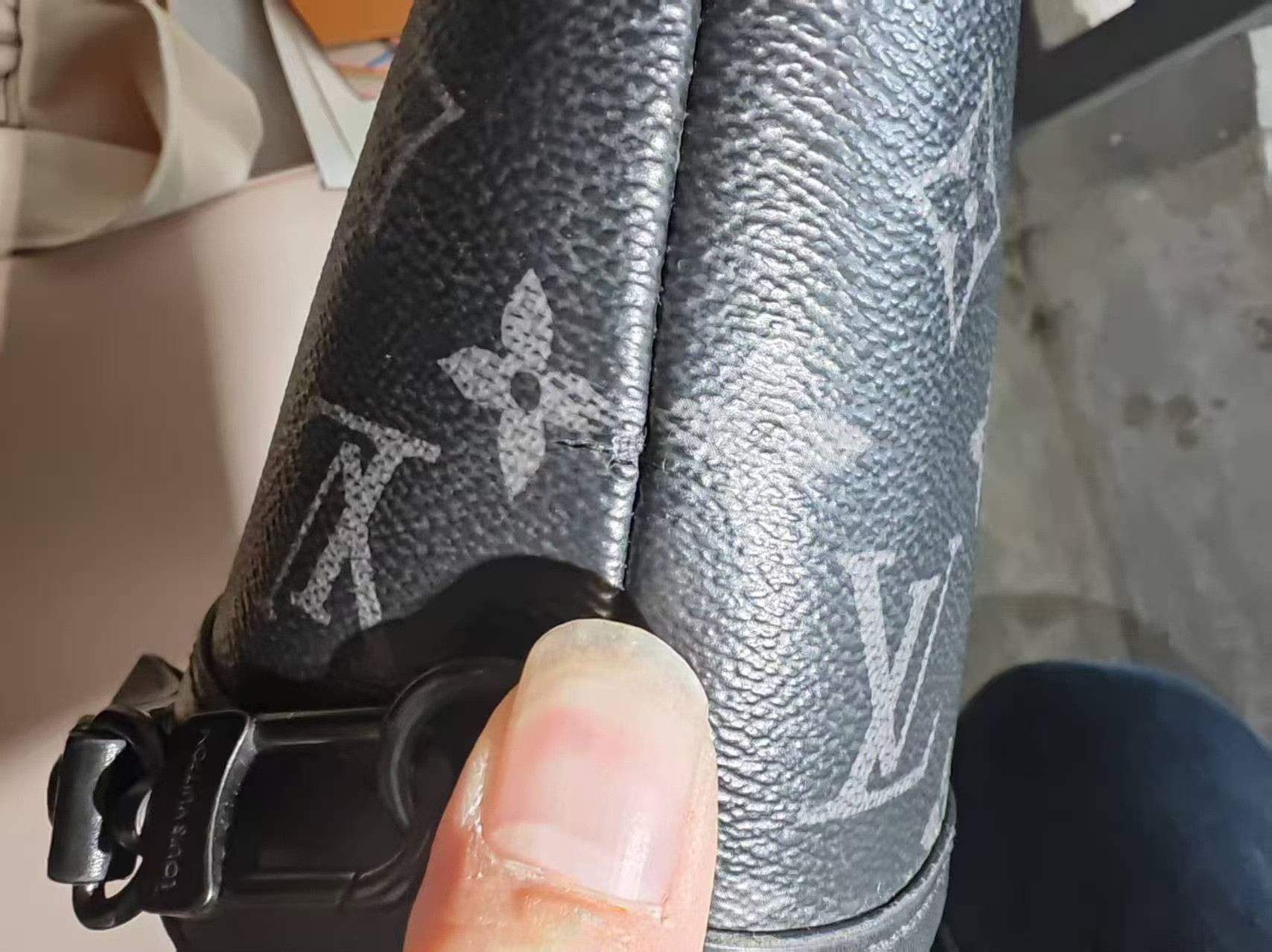 Louis Vuitton Pre-loved Bag Very good condition Size ONE SIZE - 5 Thumbnail