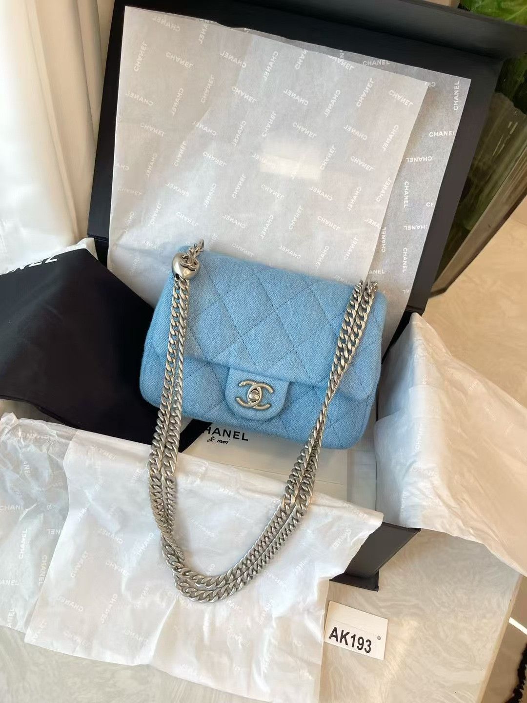 Chanel Pre-loved Bag Very good condition Size ONE SIZE - 3 Thumbnail