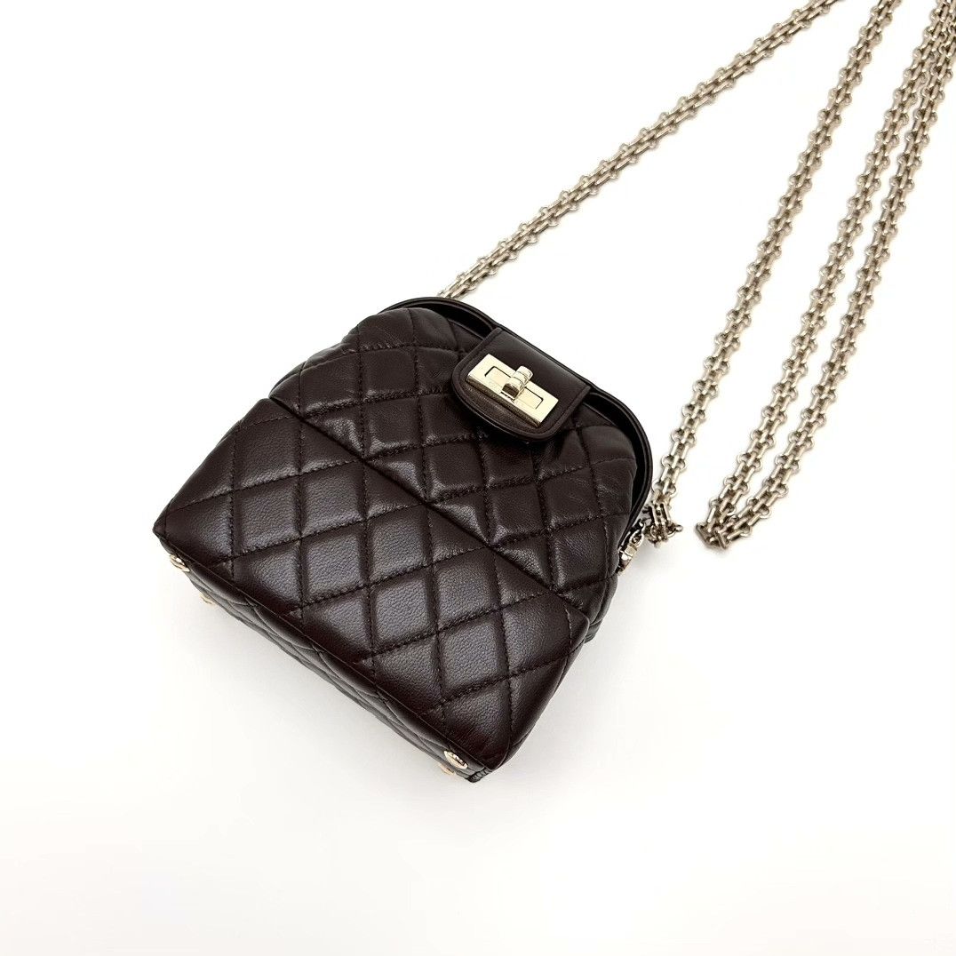 Chanel Pre-loved Bag Very good condition Size ONE SIZE - 2 Thumbnail