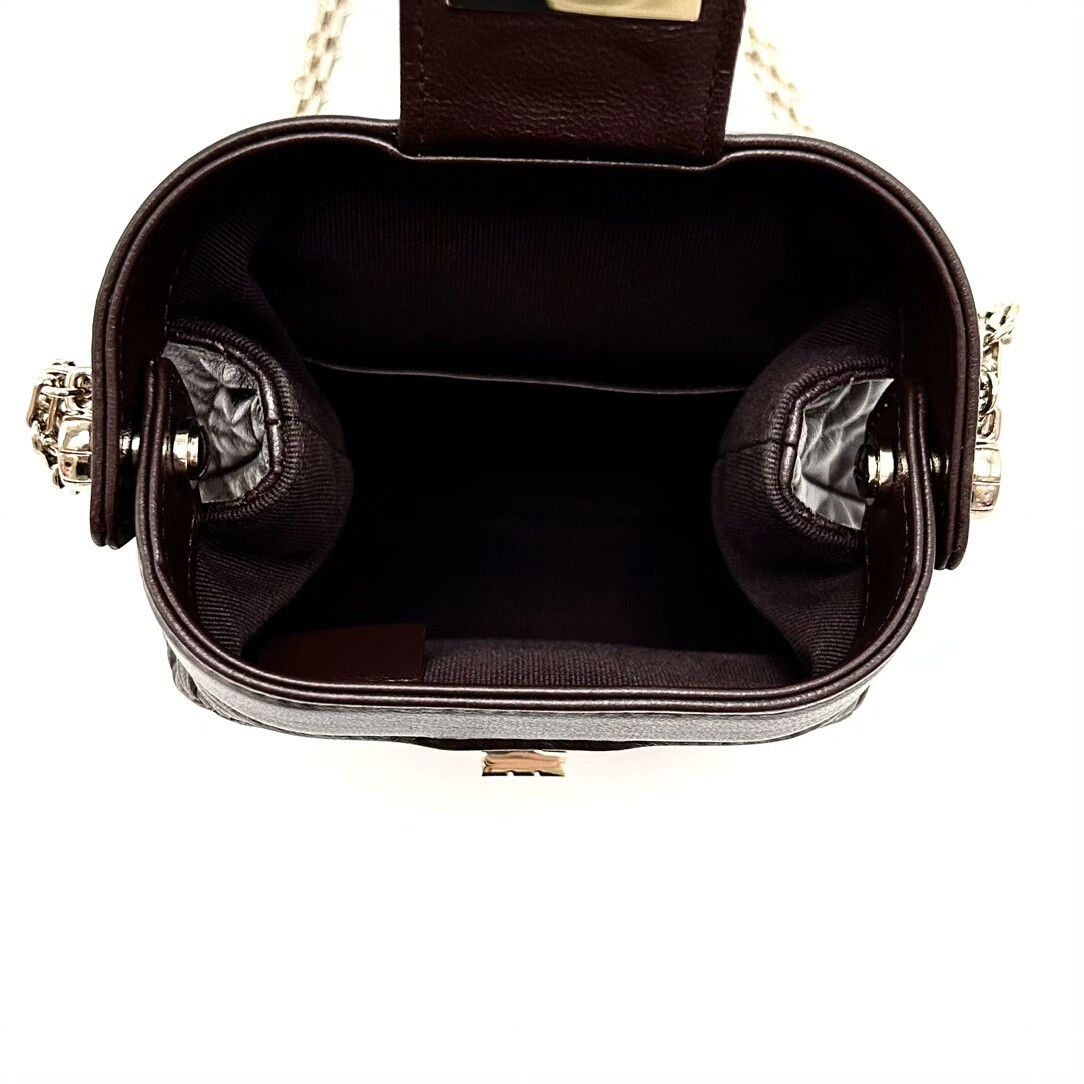 Chanel Pre-loved Bag Very good condition Size ONE SIZE - 5 Thumbnail