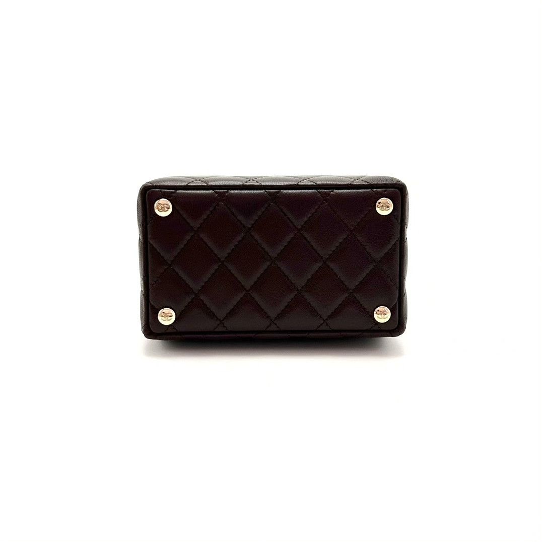 Chanel Pre-loved Bag Very good condition Size ONE SIZE - 4 Thumbnail