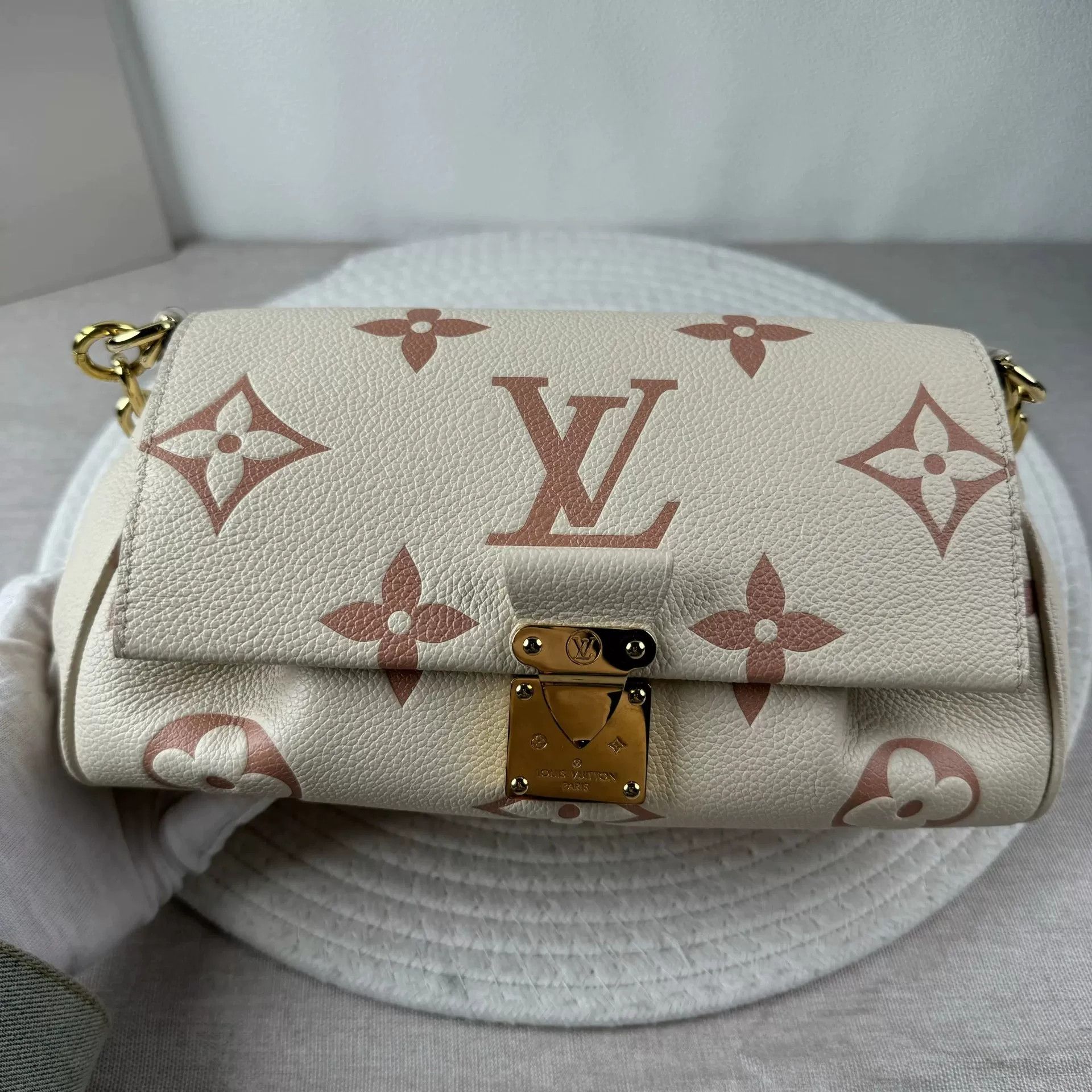 Louis Vuitton Pre-loved Bag Very good condition Size ONE SIZE - 3 Thumbnail