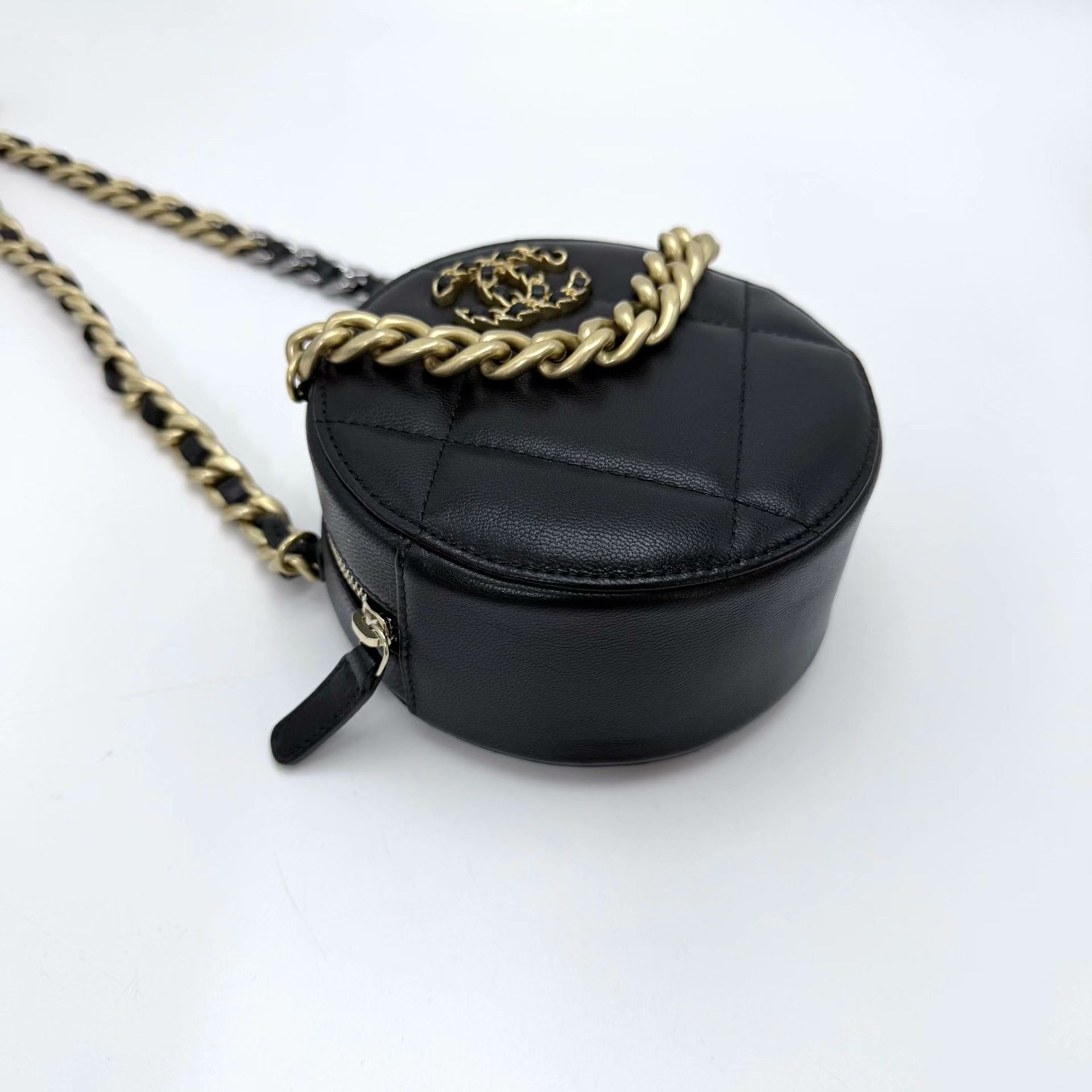Chanel Pre-loved Bag Very good condition Size ONE SIZE - 4 Thumbnail