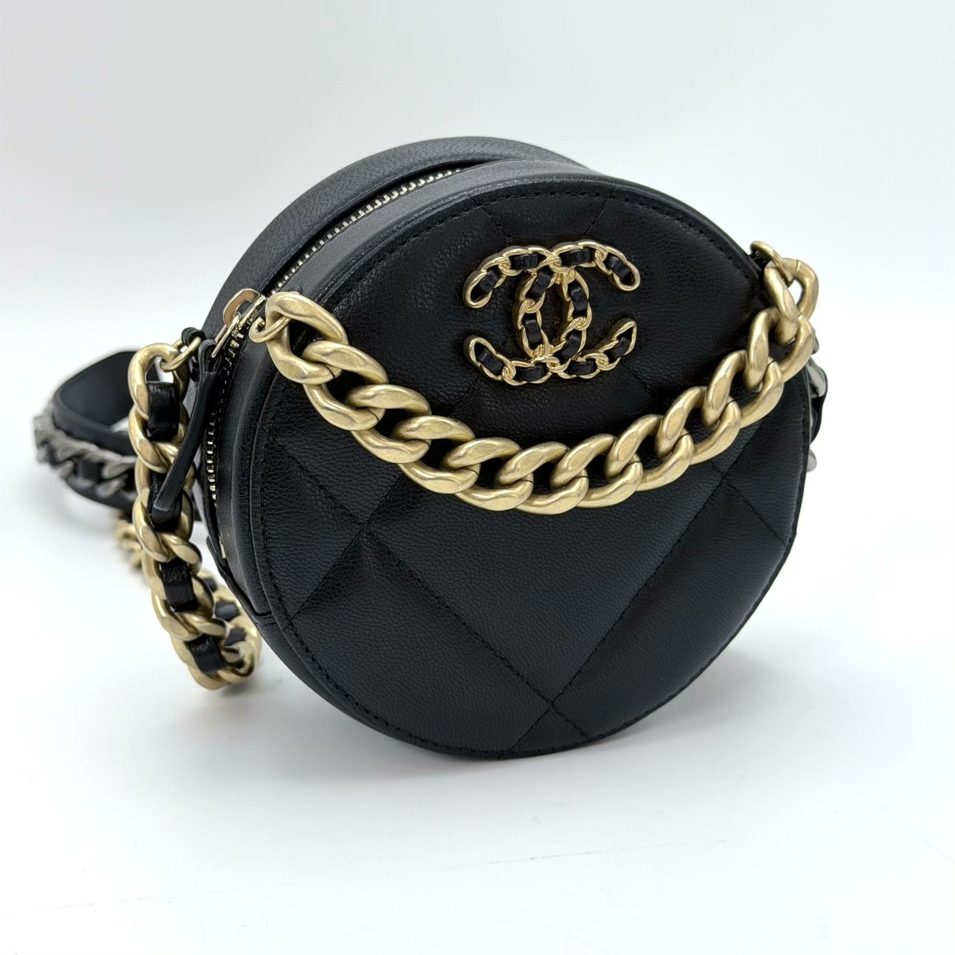 Chanel Pre-loved Bag Very good condition Size ONE SIZE - 2 Thumbnail