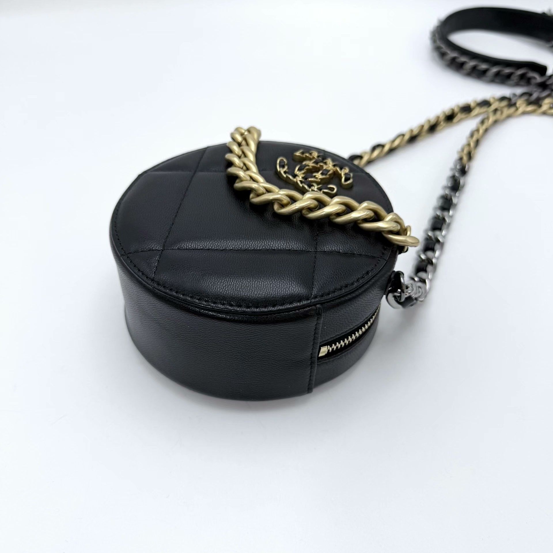 Chanel Pre-loved Bag Very good condition Size ONE SIZE - 6 Thumbnail