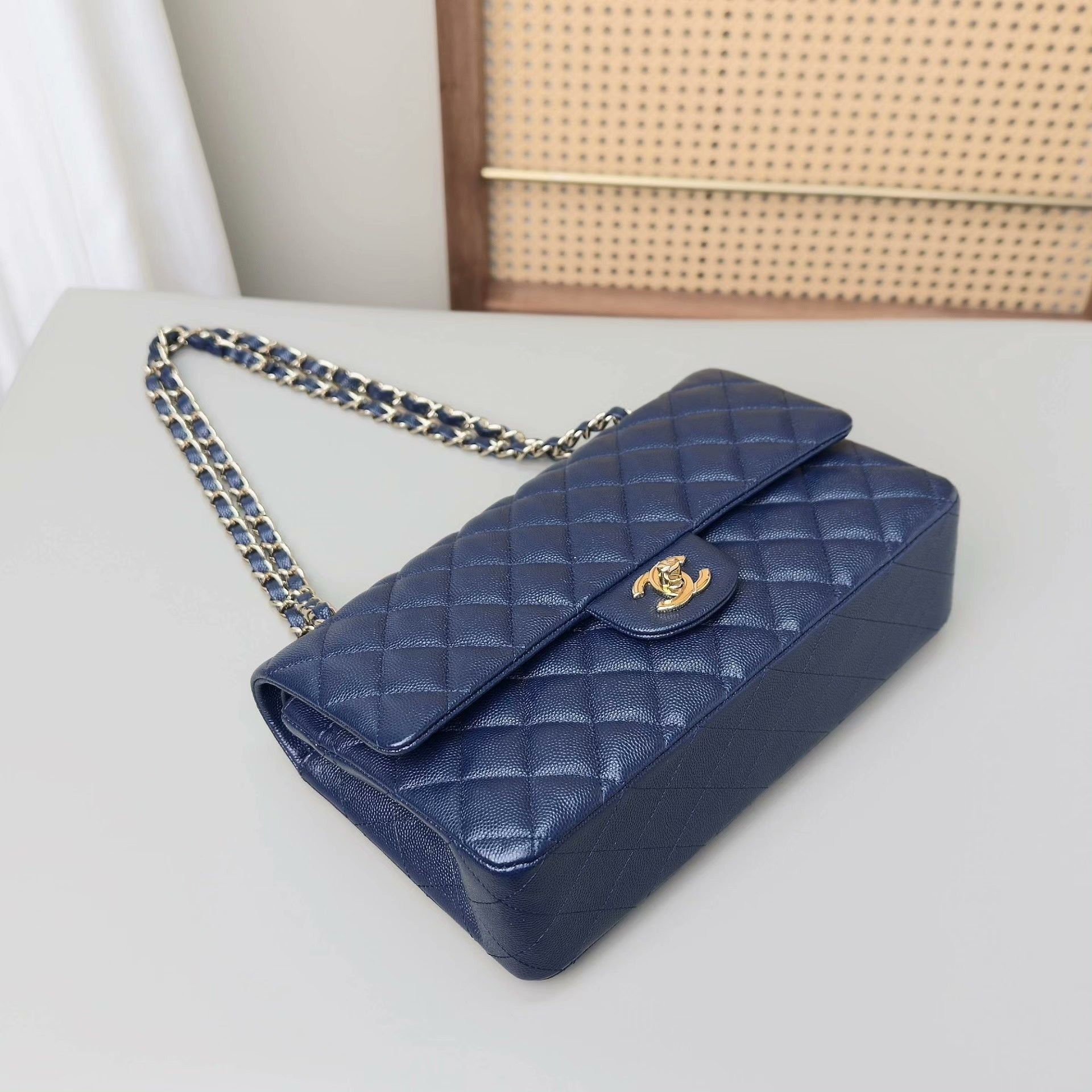 Chanel Pre-loved Bag Very good condition Size ONE SIZE - 4 Thumbnail