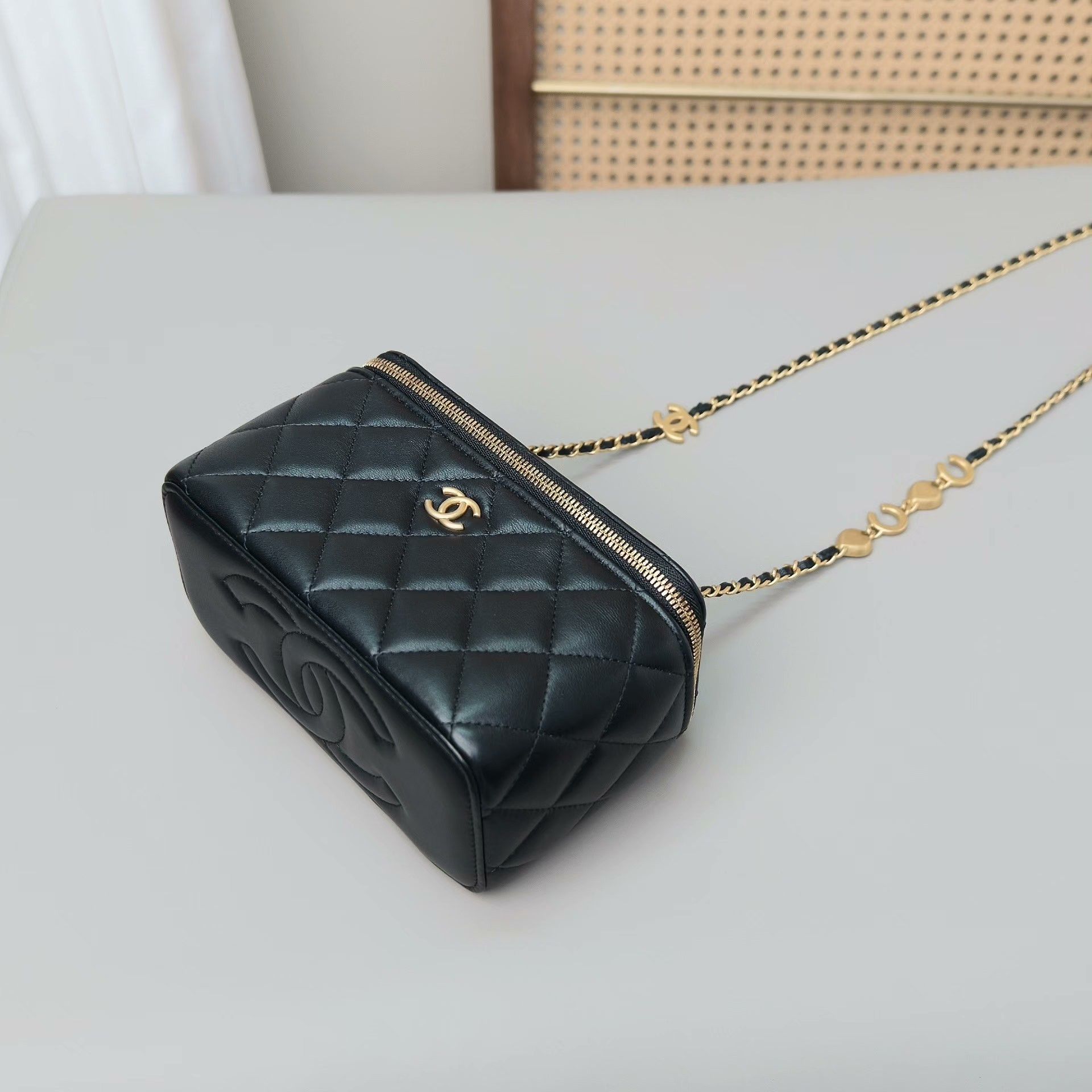 Chanel Pre-loved Bag Very good condition Size ONE SIZE - 4 Thumbnail