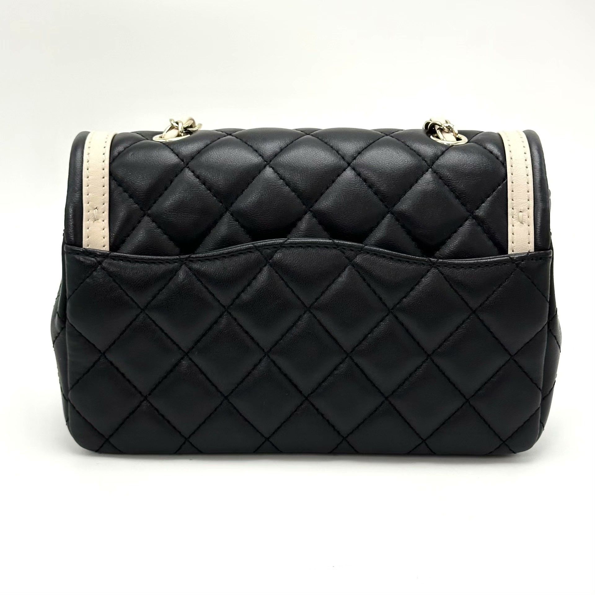 Chanel Pre-loved Bag Very good condition Size ONE SIZE - 3 Thumbnail