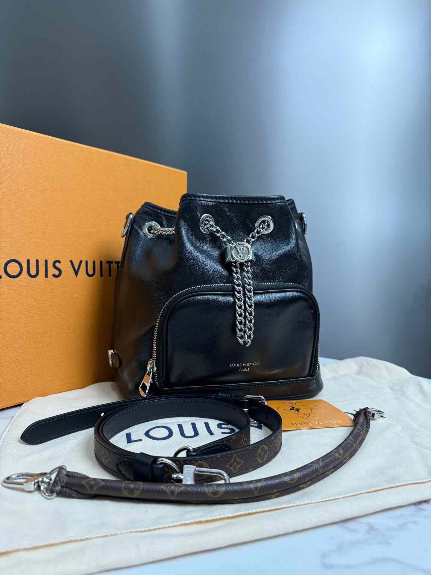 Louis Vuitton Pre-loved Bag Very good condition Size ONE SIZE - 2 Thumbnail
