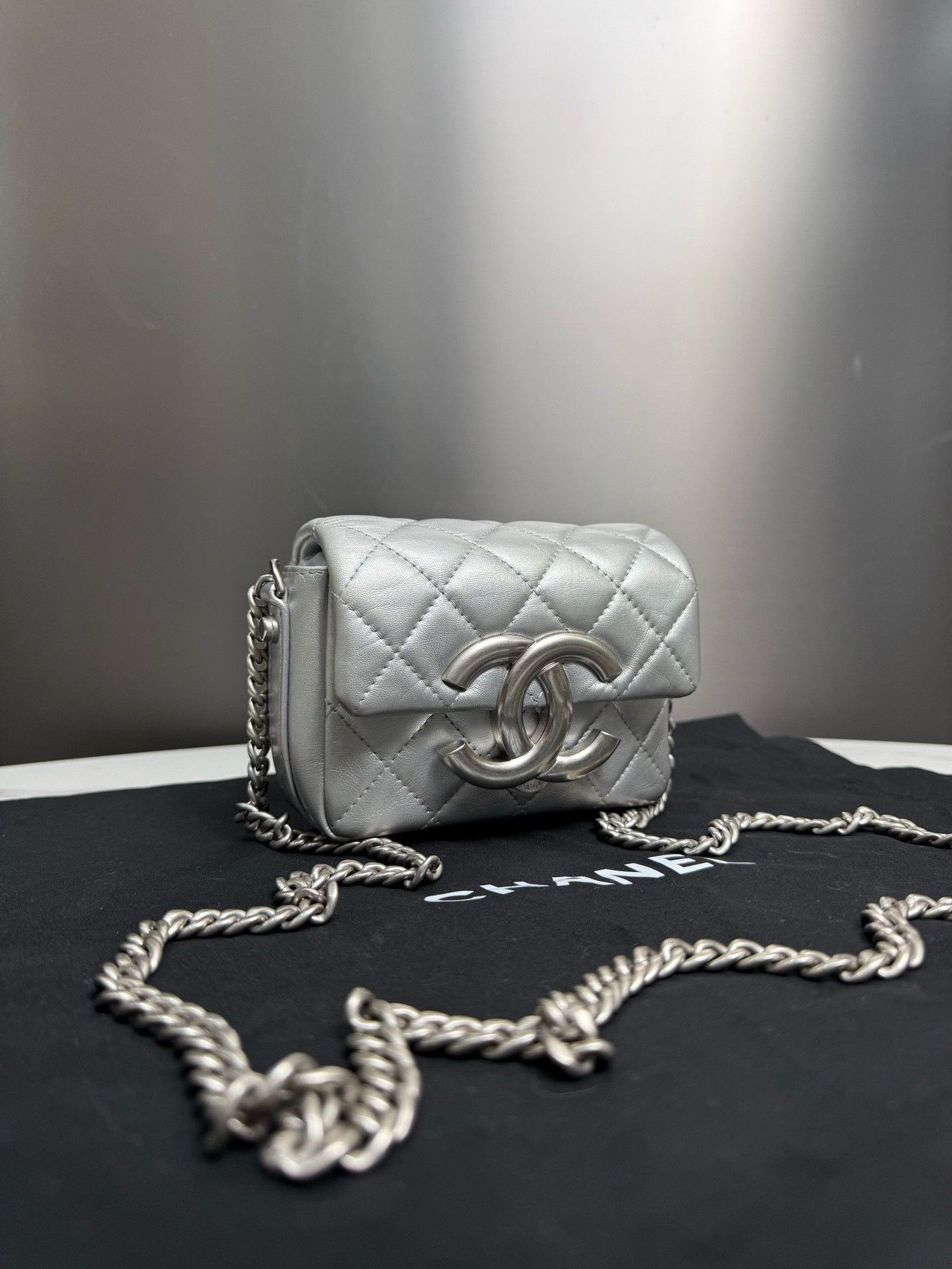 Chanel Pre-loved Bag Very good condition Size ONE SIZE - 2 Thumbnail