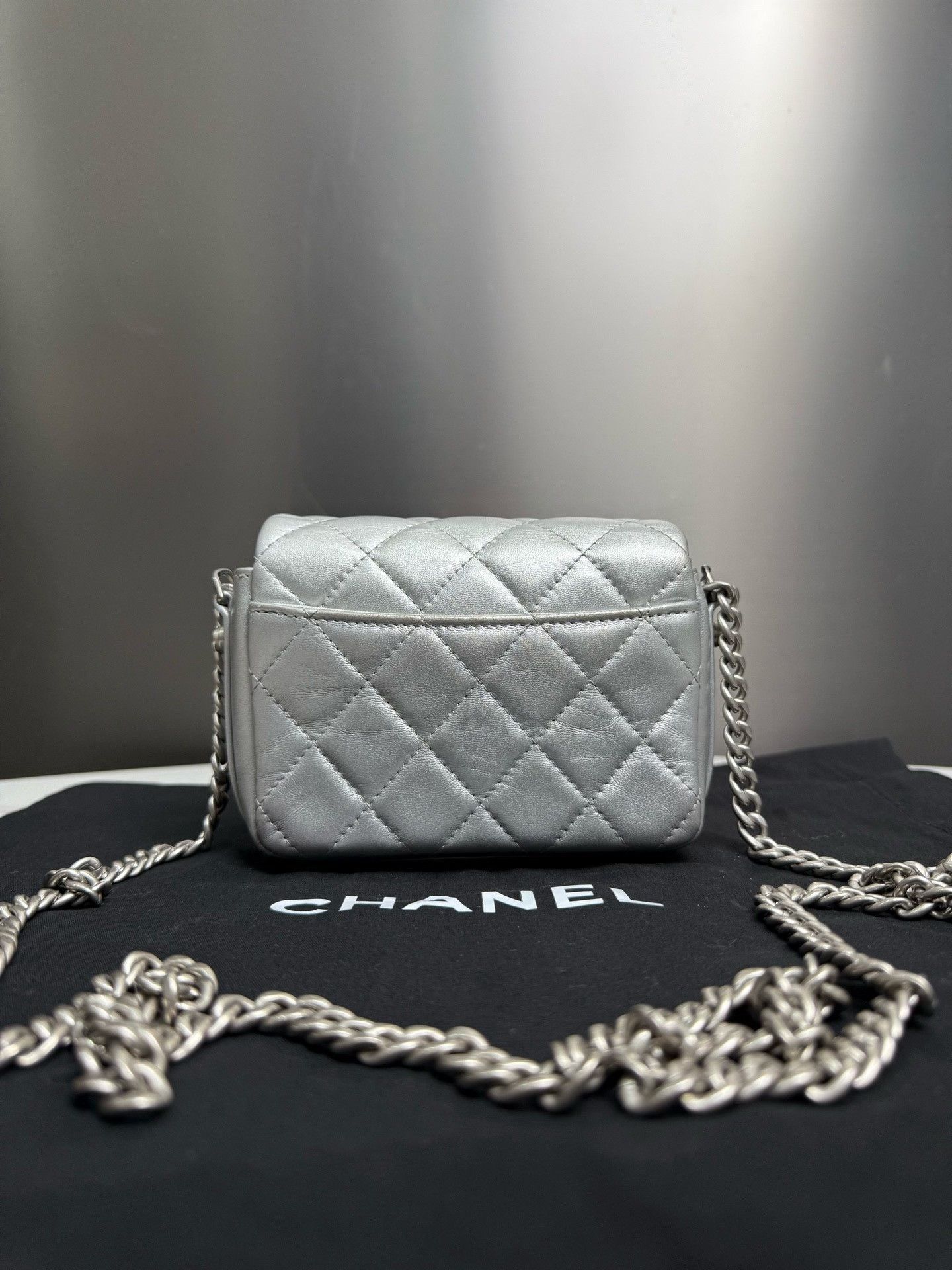Chanel Pre-loved Bag Very good condition Size ONE SIZE - 3 Thumbnail