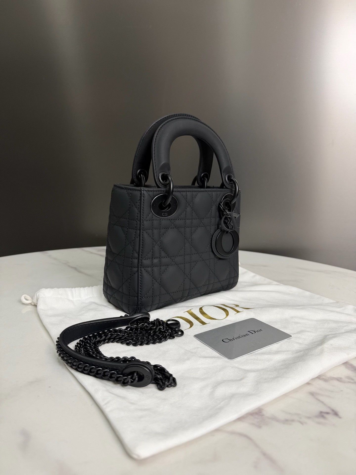 Dior Pre-loved Bag Very good condition Size ONE SIZE - 2 Thumbnail