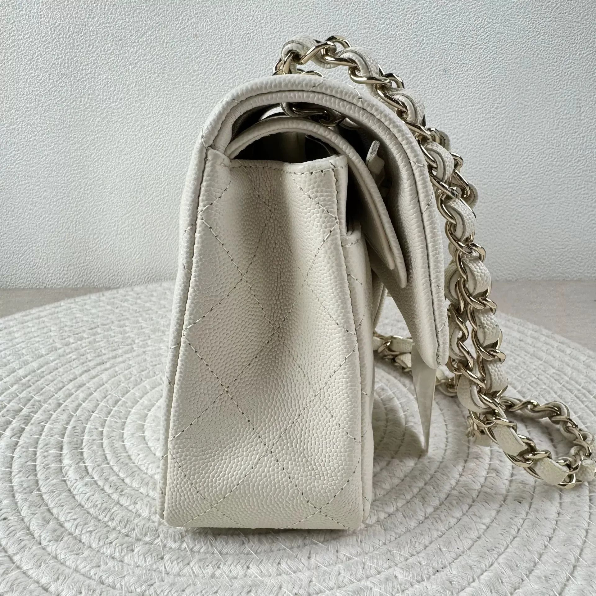 Chanel Pre-loved Bag Very good condition Size ONE SIZE - 5 Thumbnail