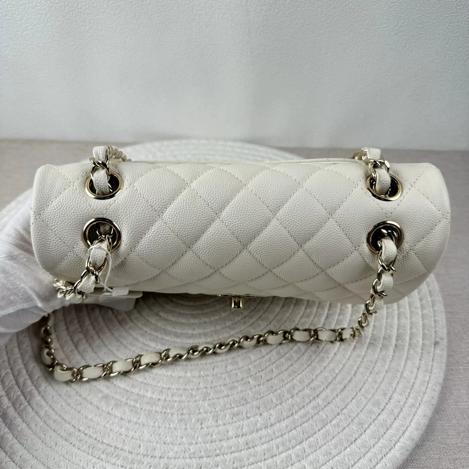 Chanel Pre-loved Bag Very good condition Size ONE SIZE - 4 Thumbnail