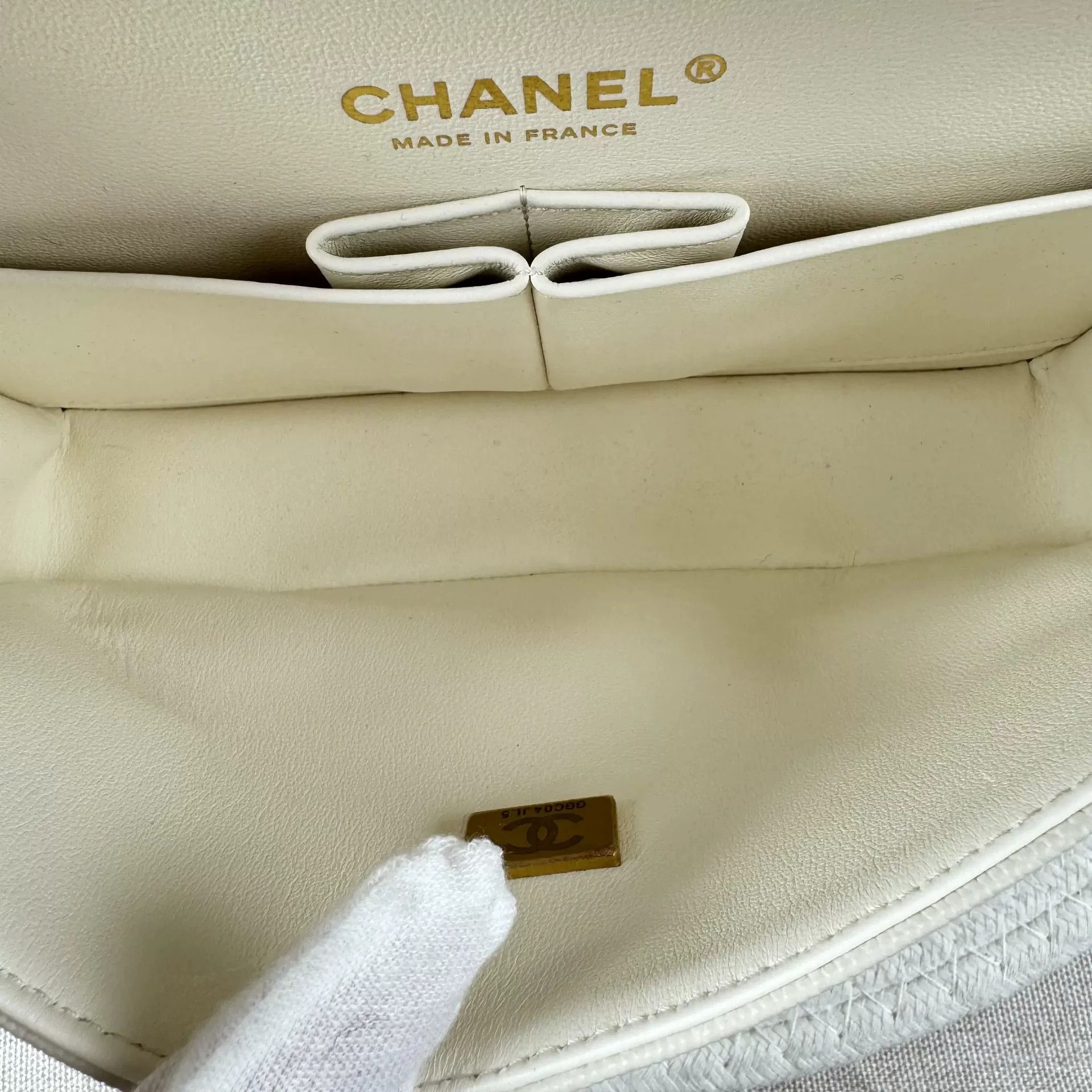 Chanel Pre-loved Bag Very good condition Size ONE SIZE - 9 Thumbnail