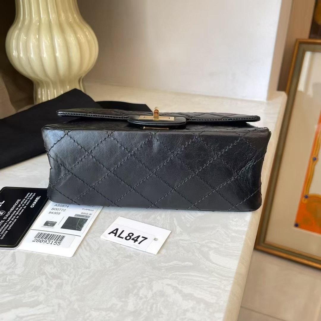 Chanel Pre-loved Bag Very good condition Size ONE SIZE - 4 Thumbnail
