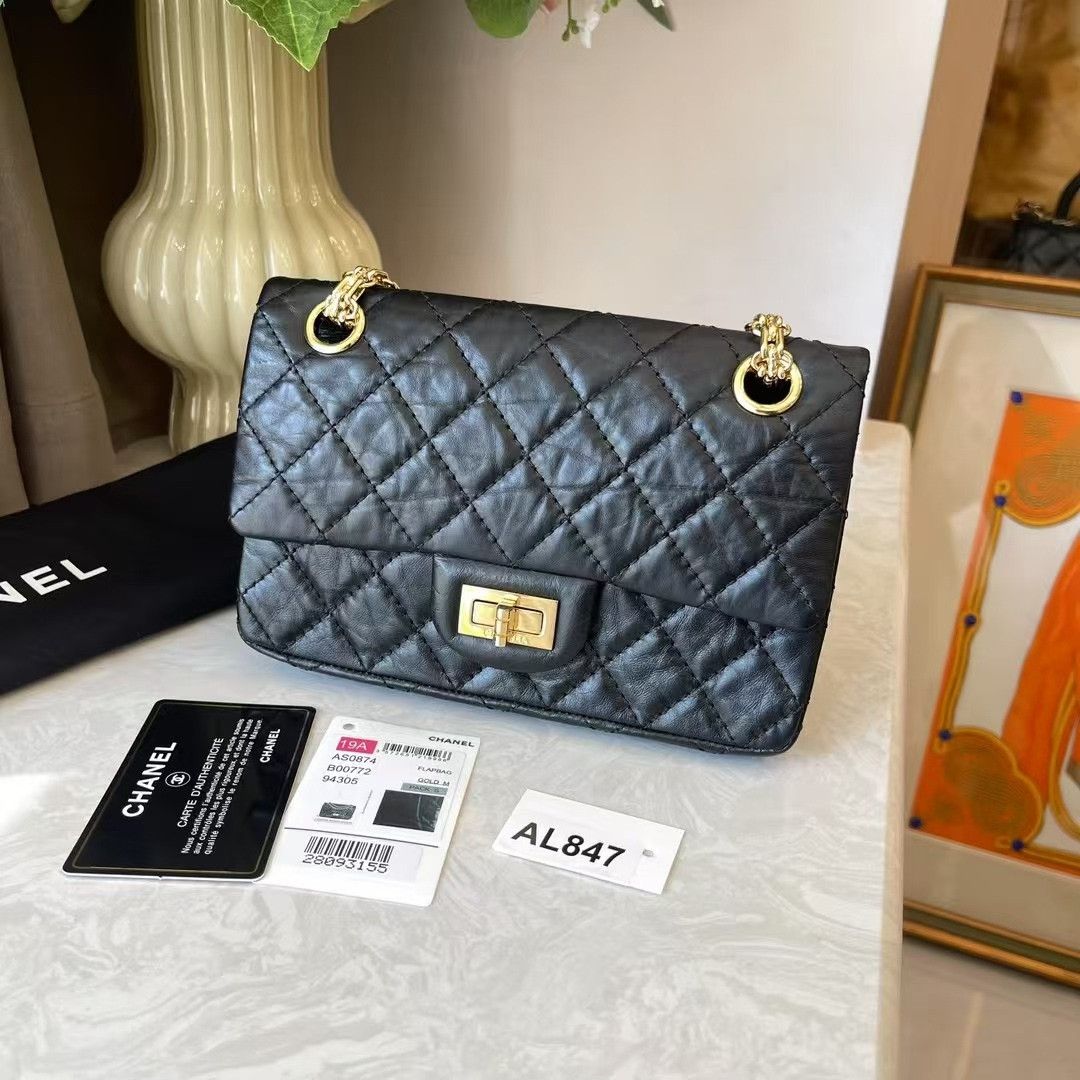 Chanel Pre-loved Bag Very good condition Size ONE SIZE - 3 Thumbnail