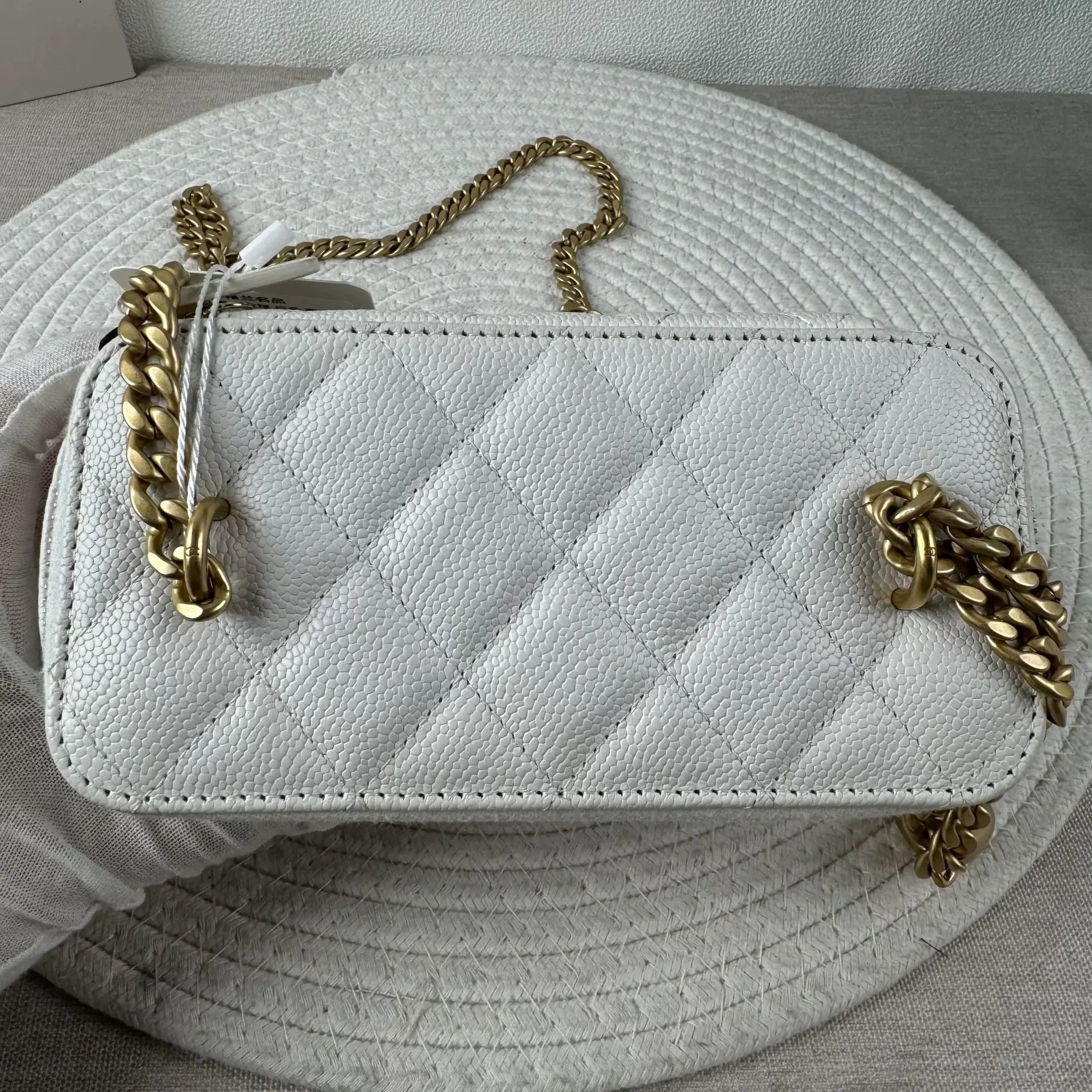 Chanel Pre-loved Bag Very good condition Size ONE SIZE - 5 Thumbnail