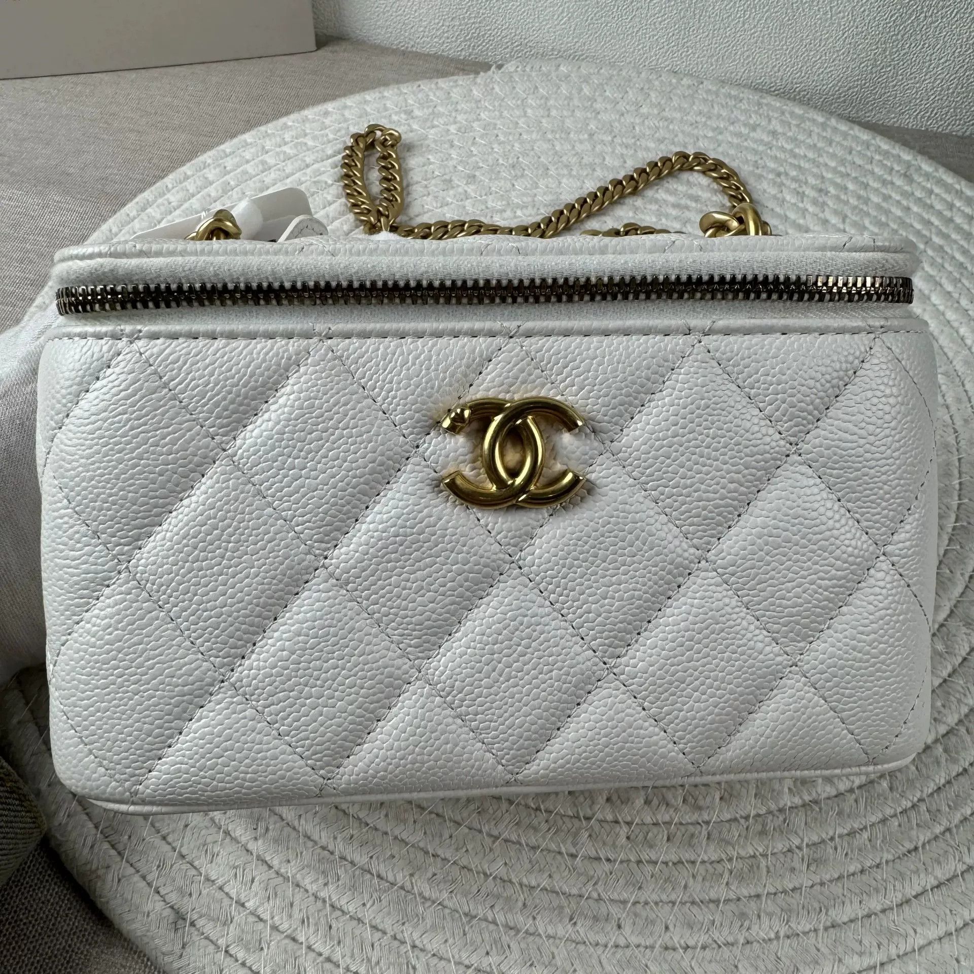 Chanel Pre-loved Bag Very good condition Size ONE SIZE - 6 Thumbnail
