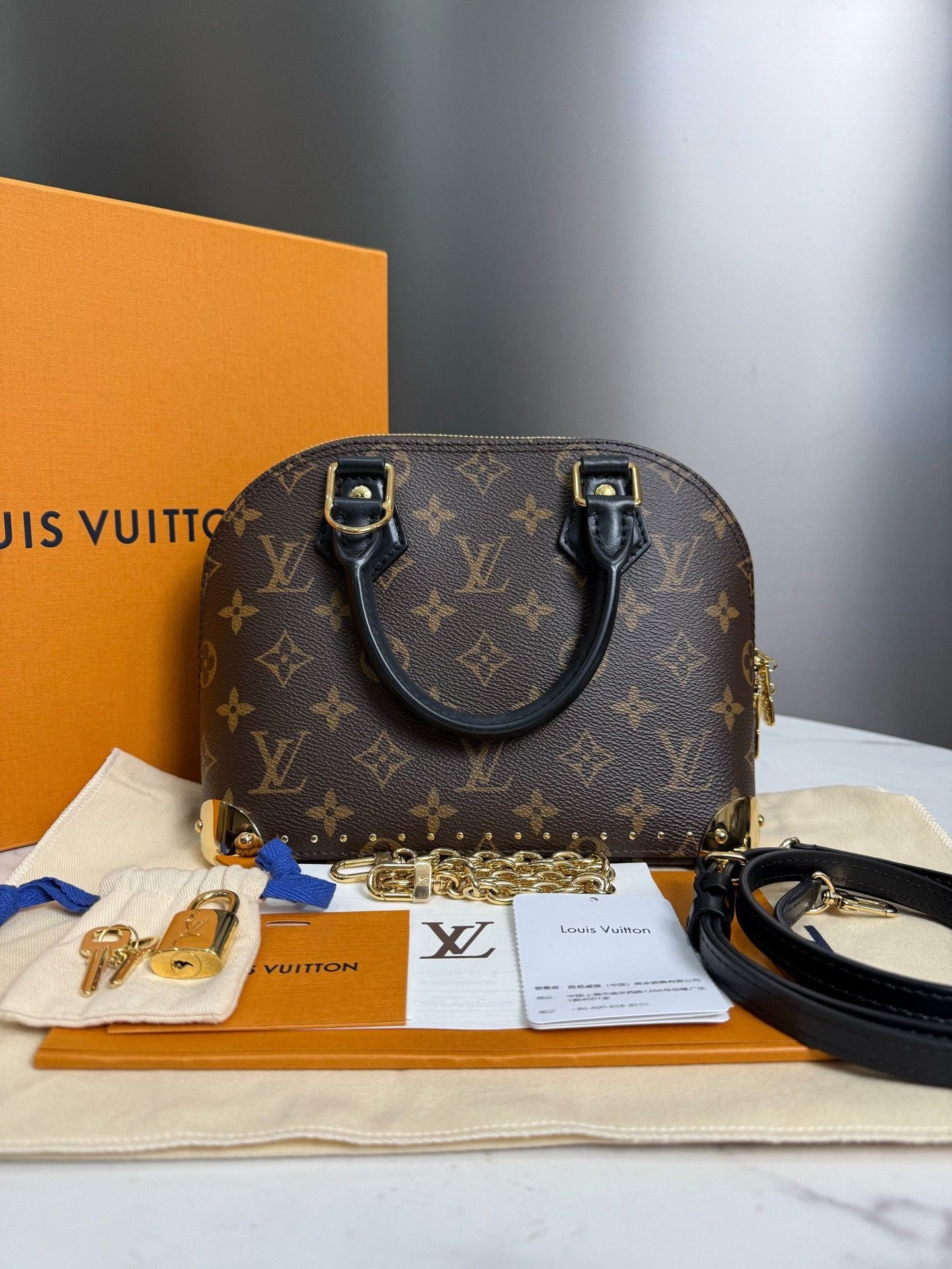 Louis Vuitton Pre-loved Bag Very good condition Size ONE SIZE - 3 Thumbnail