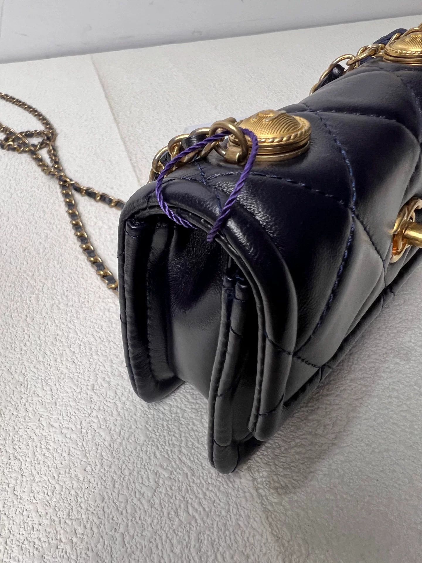 Chanel Pre-loved Bag Very good condition Size ONE SIZE - 7 Thumbnail